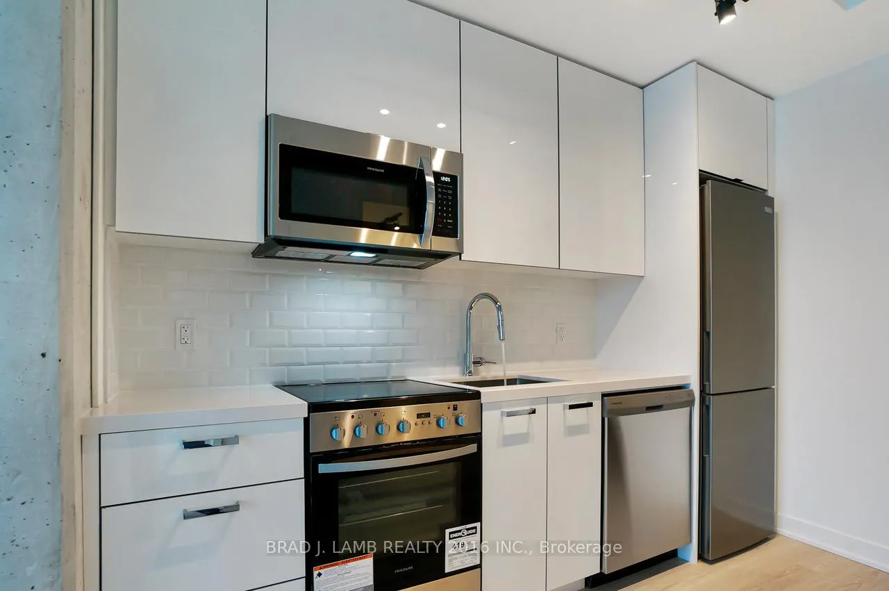 Photo 4 of Unit 1603, 284 King Street E, Toronto, Moss Park — HOMEH