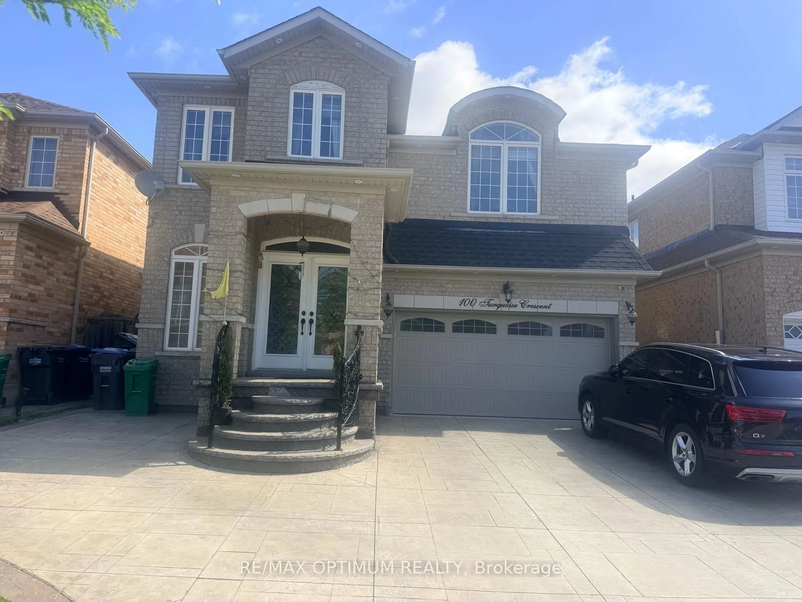 Photo 4 of 100 Turquoise Crescent, Brampton, Bram East — HOMEH