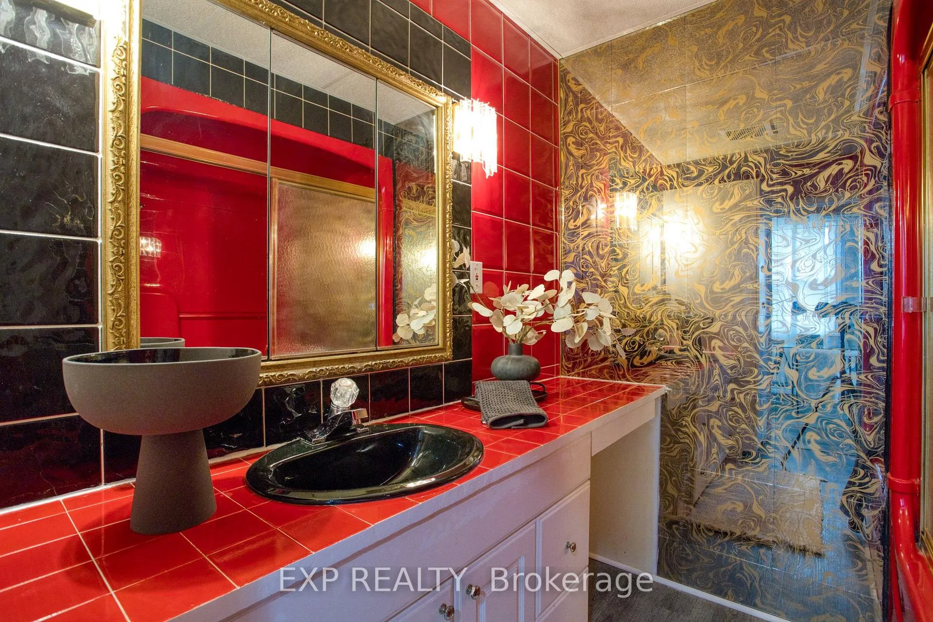 Photo 15 of 68 Riverside Drive, Welland, Broadway — HOMEH