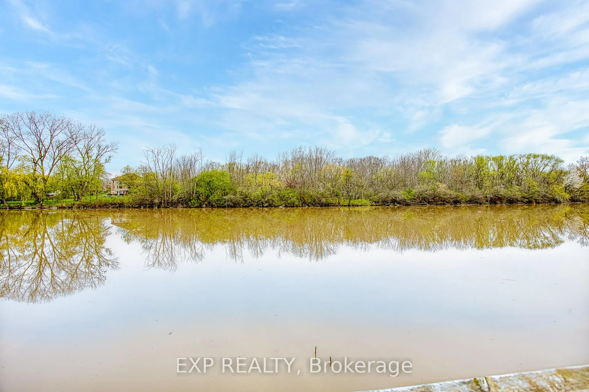 Photo 31 of 68 Riverside Drive, Welland, Broadway — HOMEH