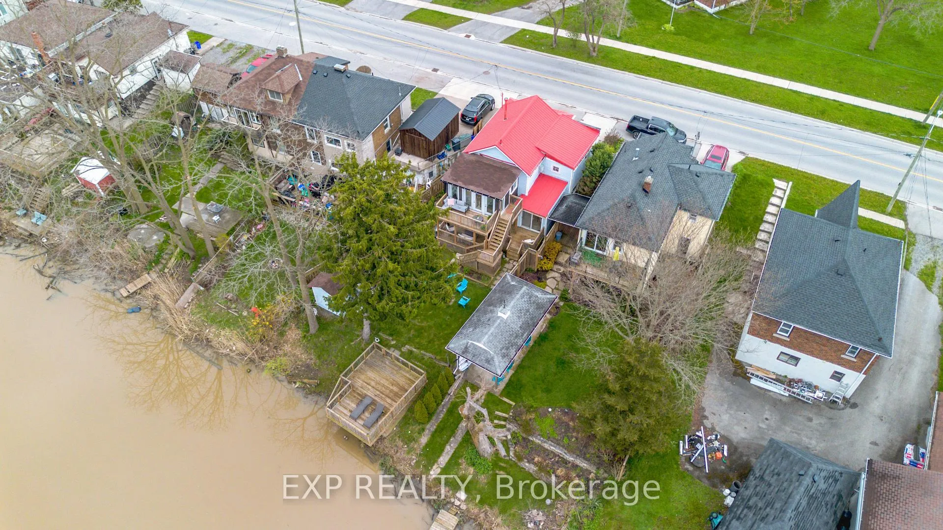 Photo 42 of 68 Riverside Drive, Welland, Broadway — HOMEH