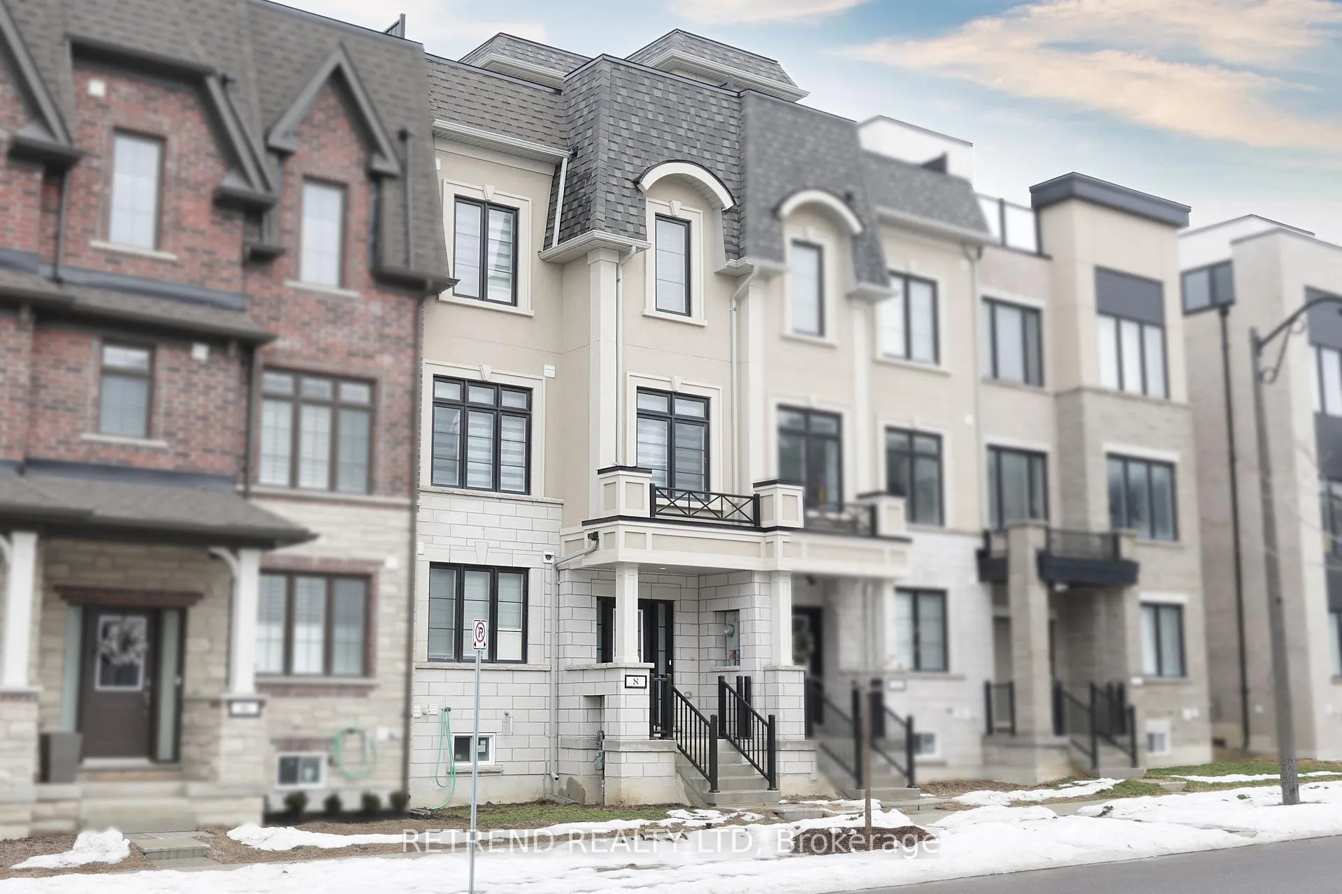Photo 4 of 8 Guardhouse Crescent, Markham, Angus Glen — HOMEH