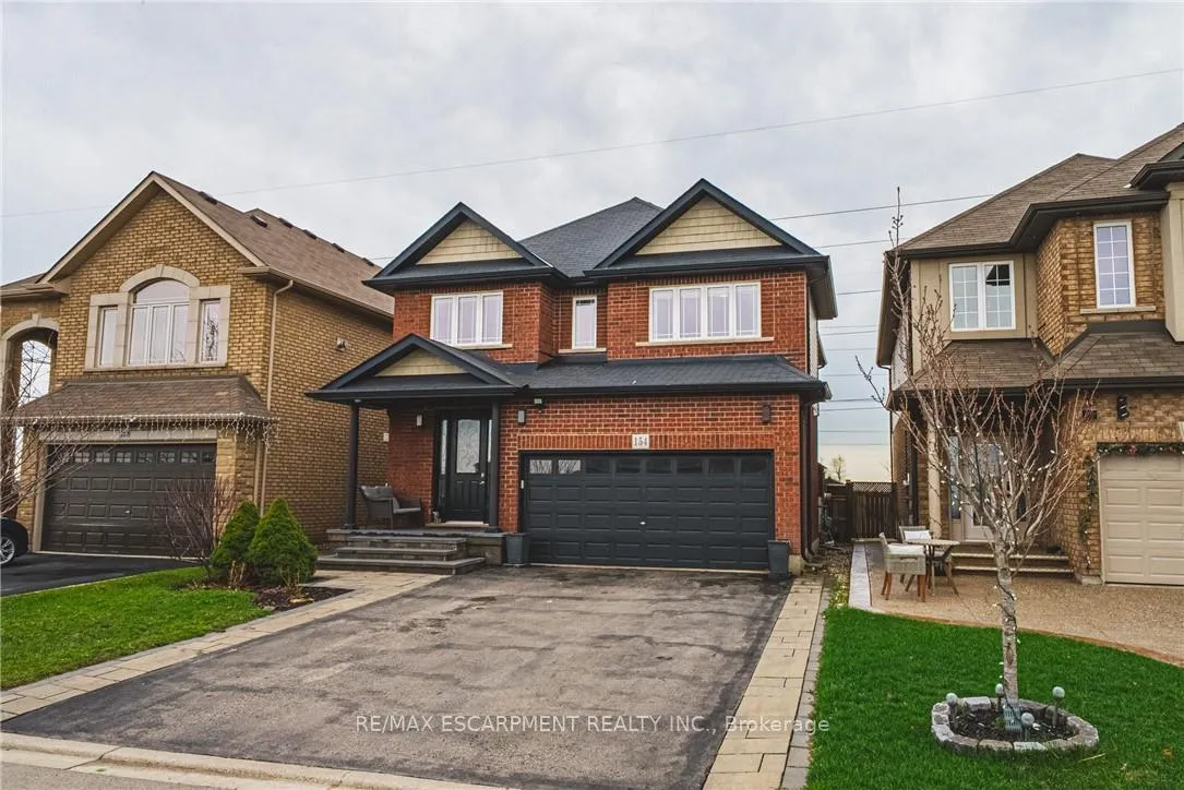 Photo 2 of 154 Keystone Crescent, Hamilton, Rural Glanbrook — HOMEH