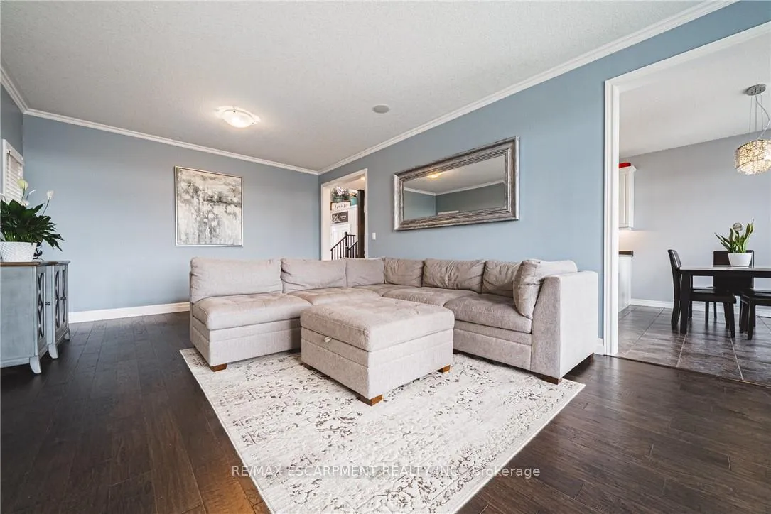Photo 9 of 154 Keystone Crescent, Hamilton, Rural Glanbrook — HOMEH