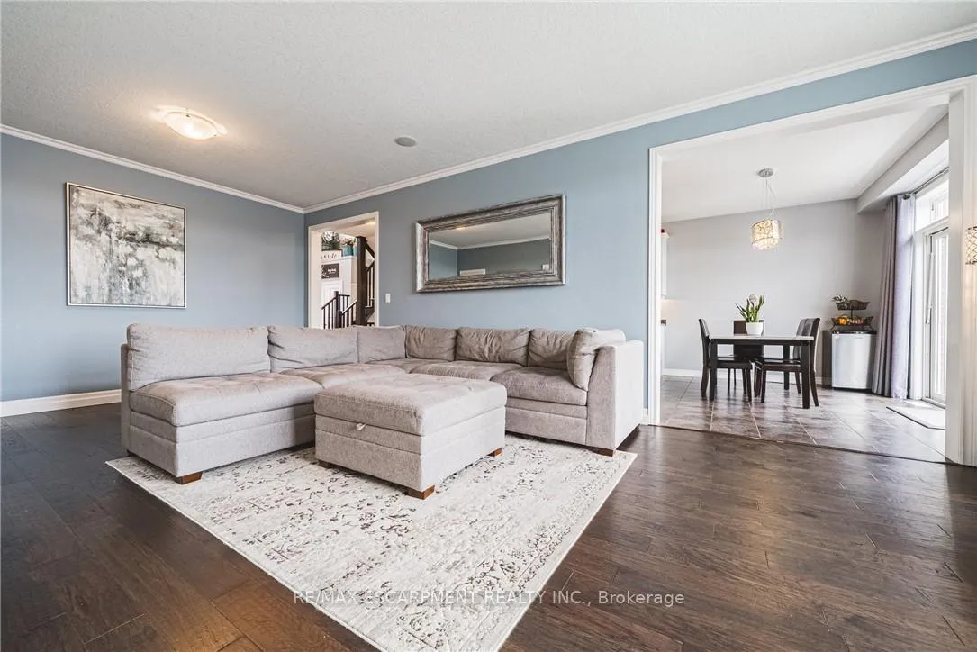 Photo 10 of 154 Keystone Crescent, Hamilton, Rural Glanbrook — HOMEH