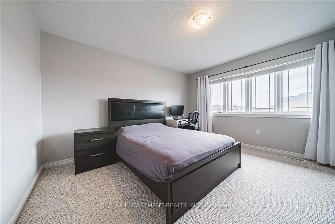 Photo 24 of 154 Keystone Crescent, Hamilton, Rural Glanbrook — HOMEH