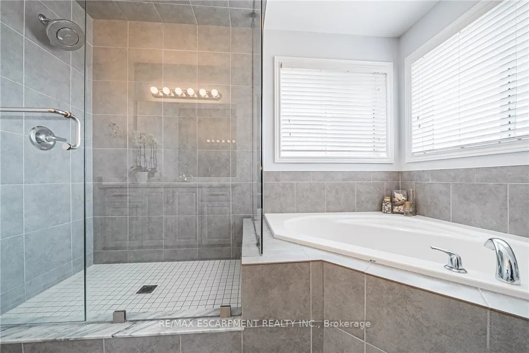 Photo 32 of 154 Keystone Crescent, Hamilton, Rural Glanbrook — HOMEH