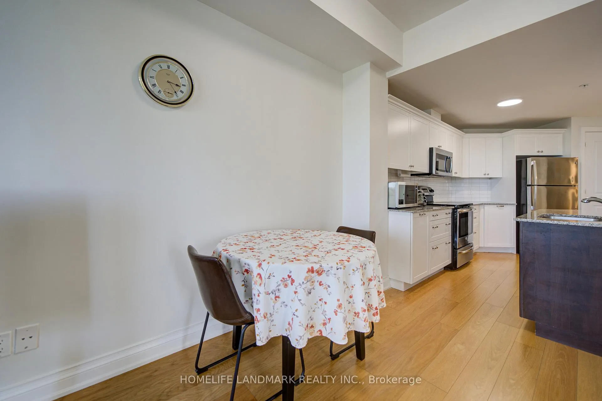 Photo 21 of Unit 618, 68 Main Street N, Markham, Old Markham Village — HOMEH