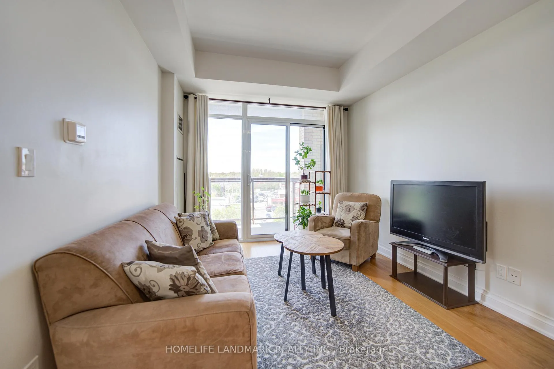 Photo 22 of Unit 618, 68 Main Street N, Markham, Old Markham Village — HOMEH