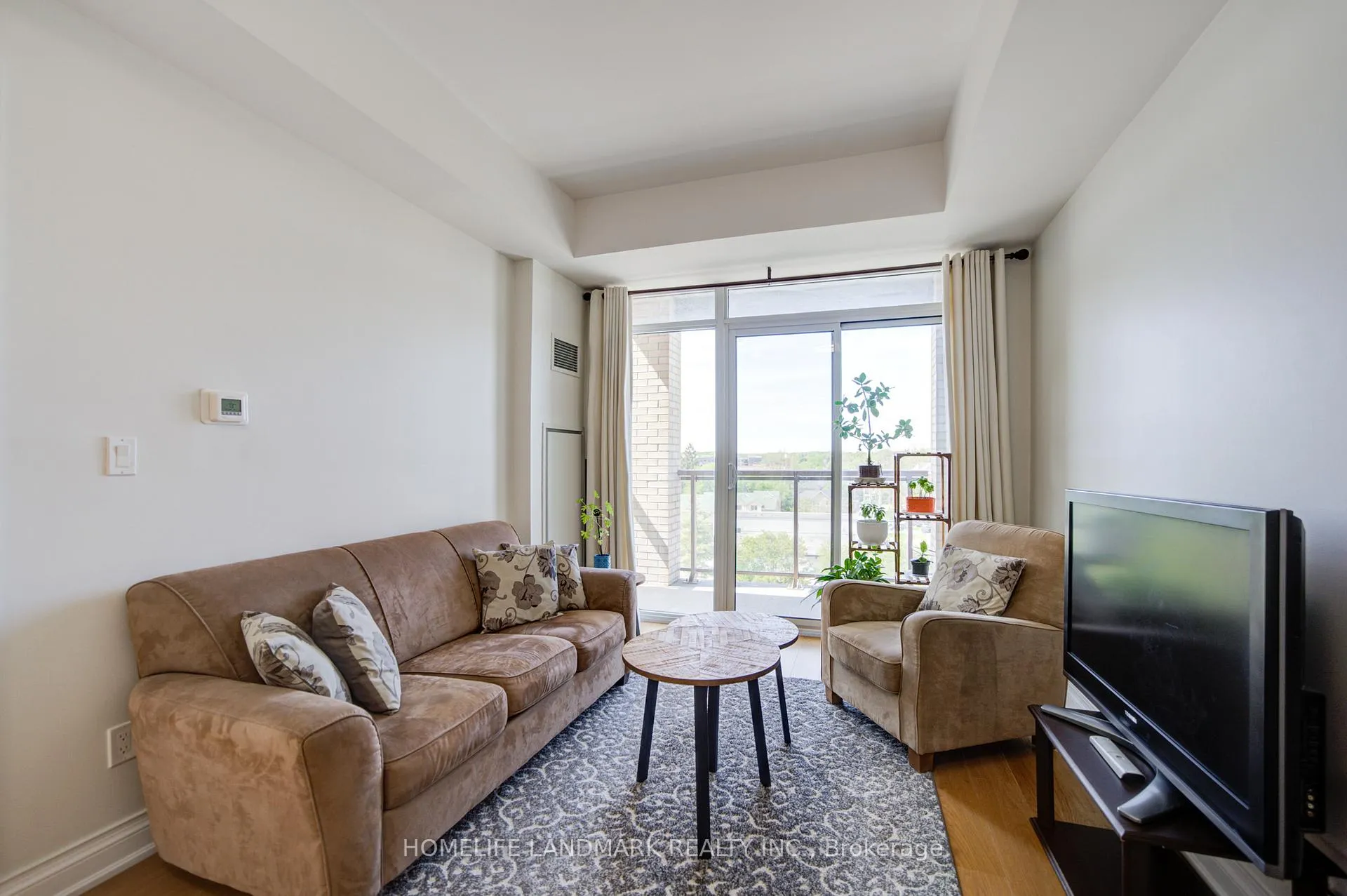Photo 24 of Unit 618, 68 Main Street N, Markham, Old Markham Village — HOMEH