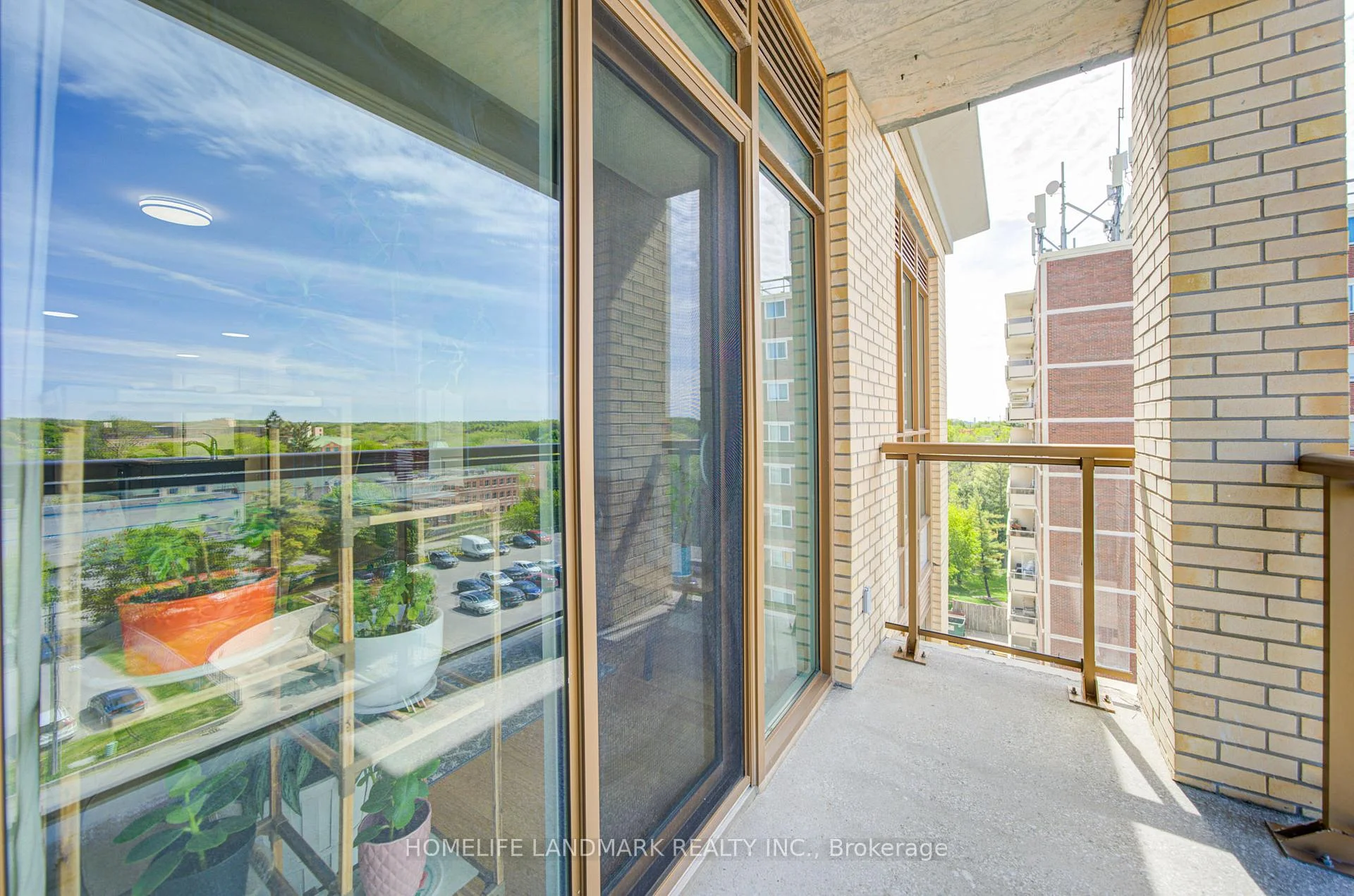 Photo 42 of Unit 618, 68 Main Street N, Markham, Old Markham Village — HOMEH