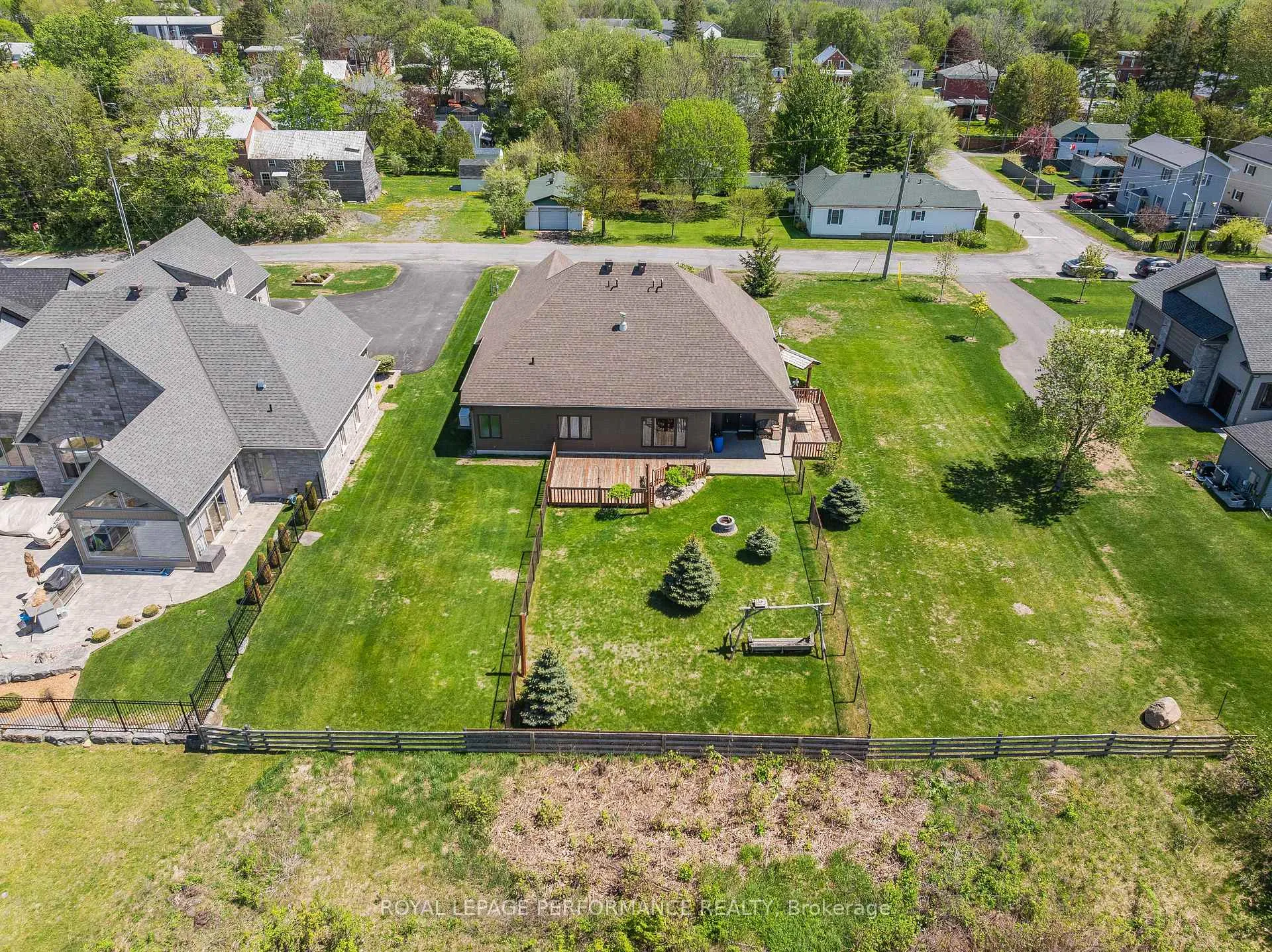 Photo 33 of 88 Pendleton Street, Champlain, Vankleek Hill — HOMEH