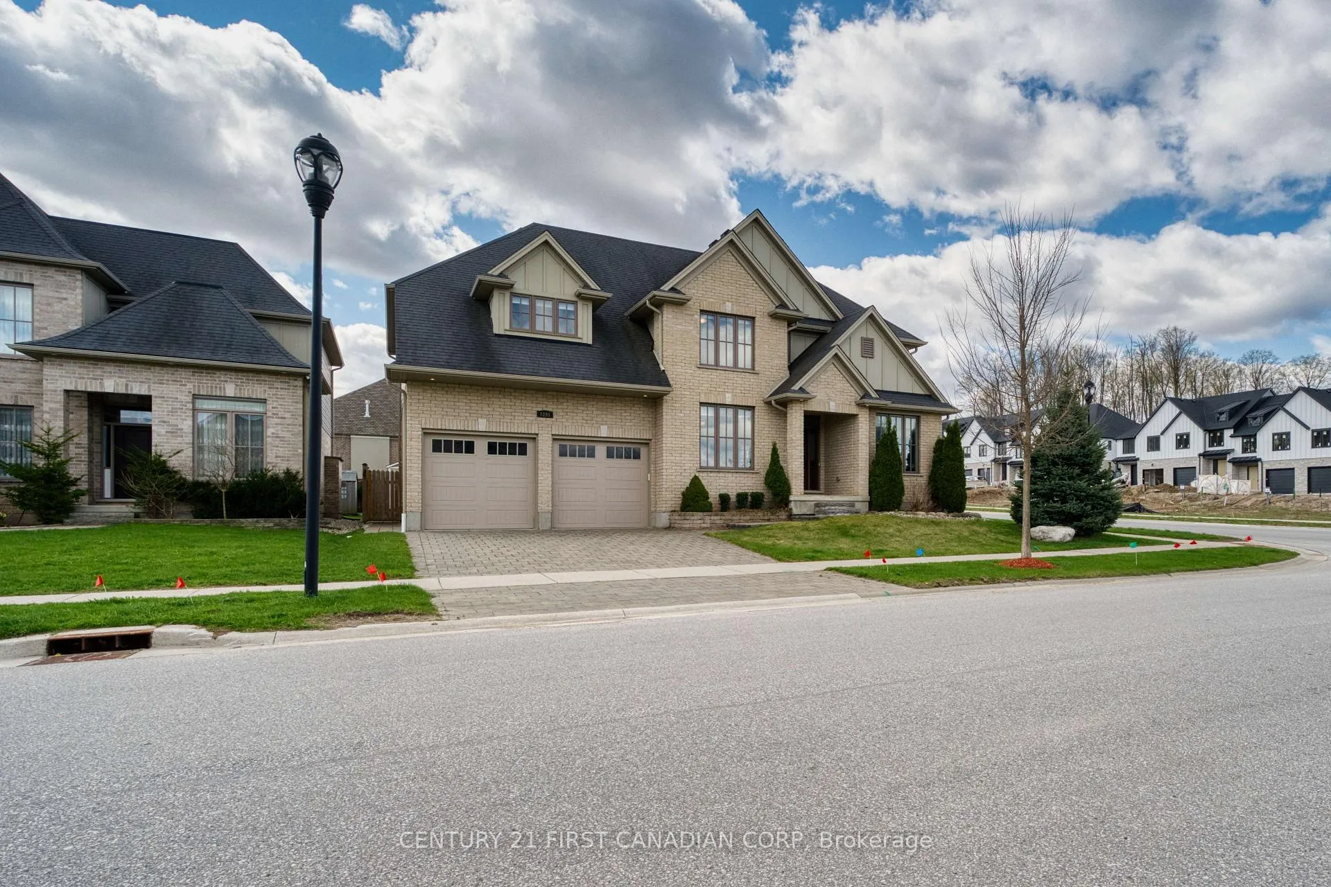Front of 1895 Sumac Way