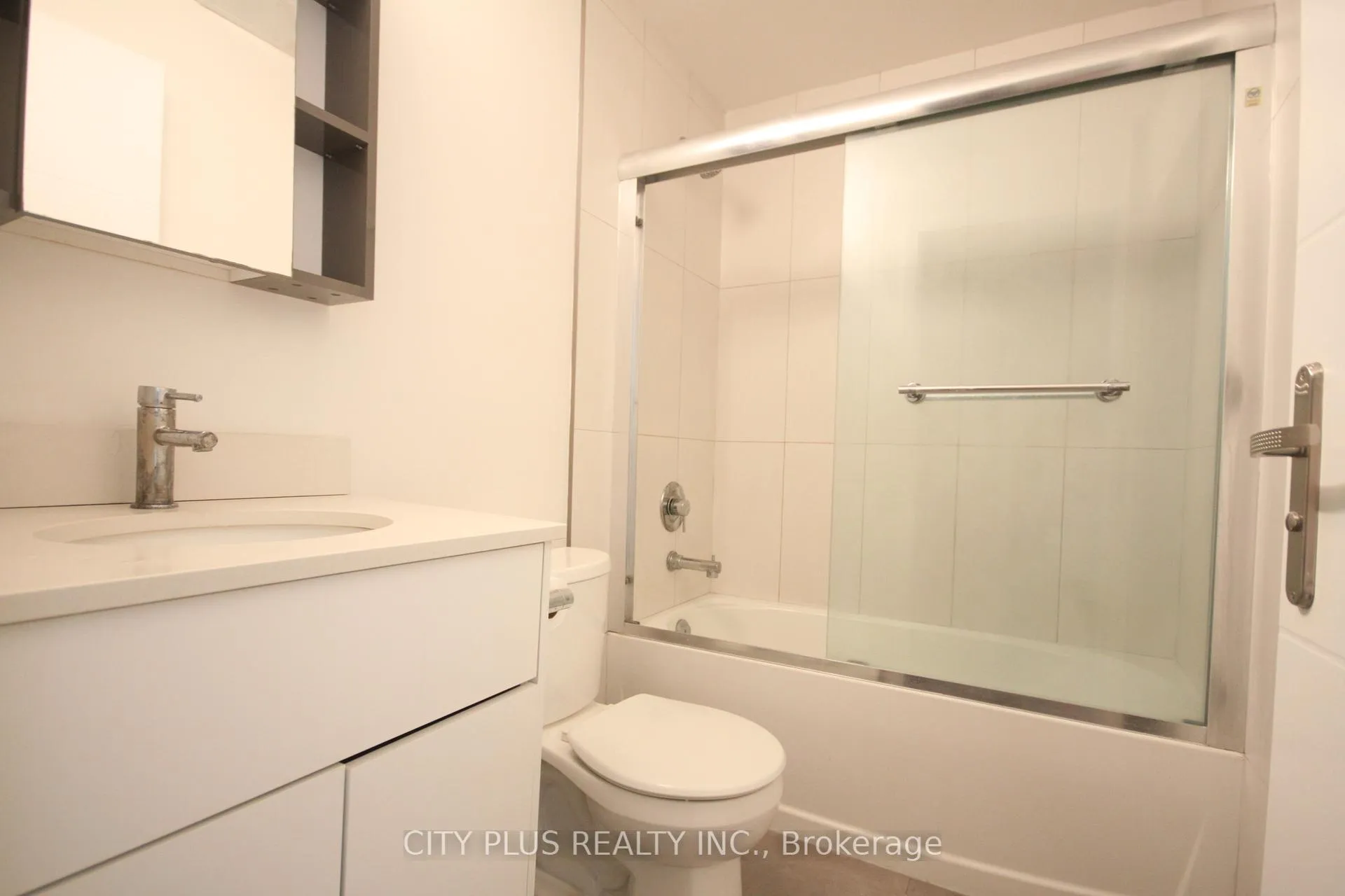 Photo 5 of Unit 1009, 60 Frederick Street, Kitchener — HOMEH