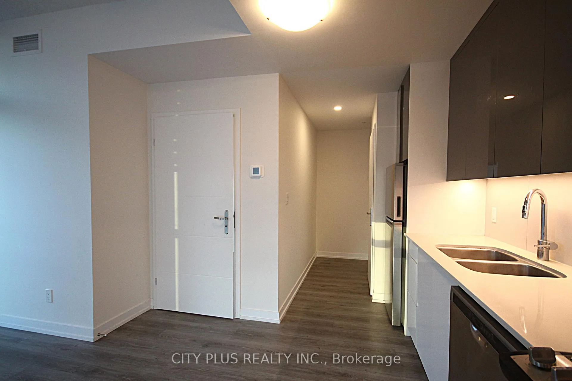 Photo 13 of Unit 1009, 60 Frederick Street, Kitchener — HOMEH