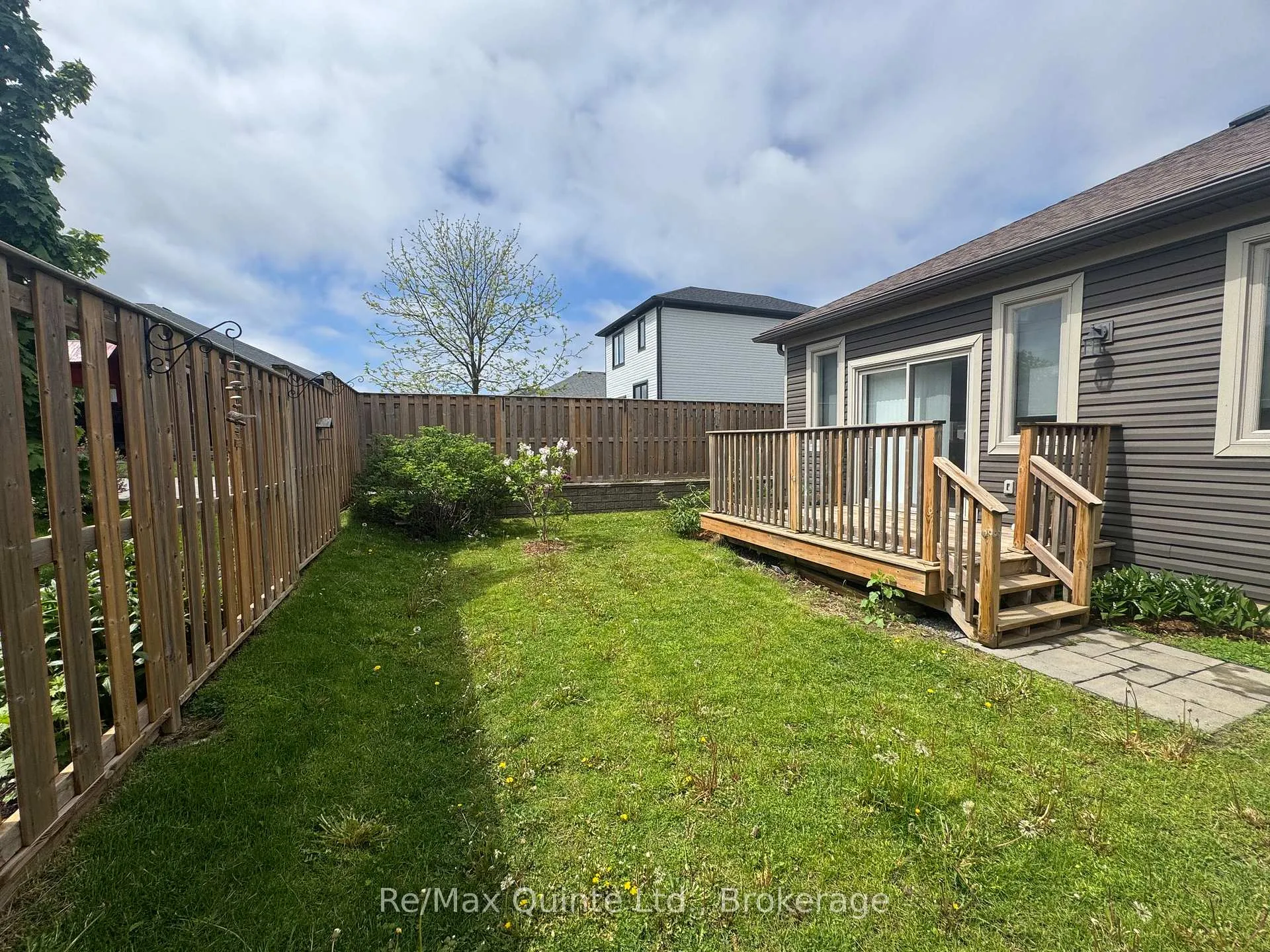 Photo 5 of 28 Curtis Street, Prince Edward County, Picton Ward — HOMEH