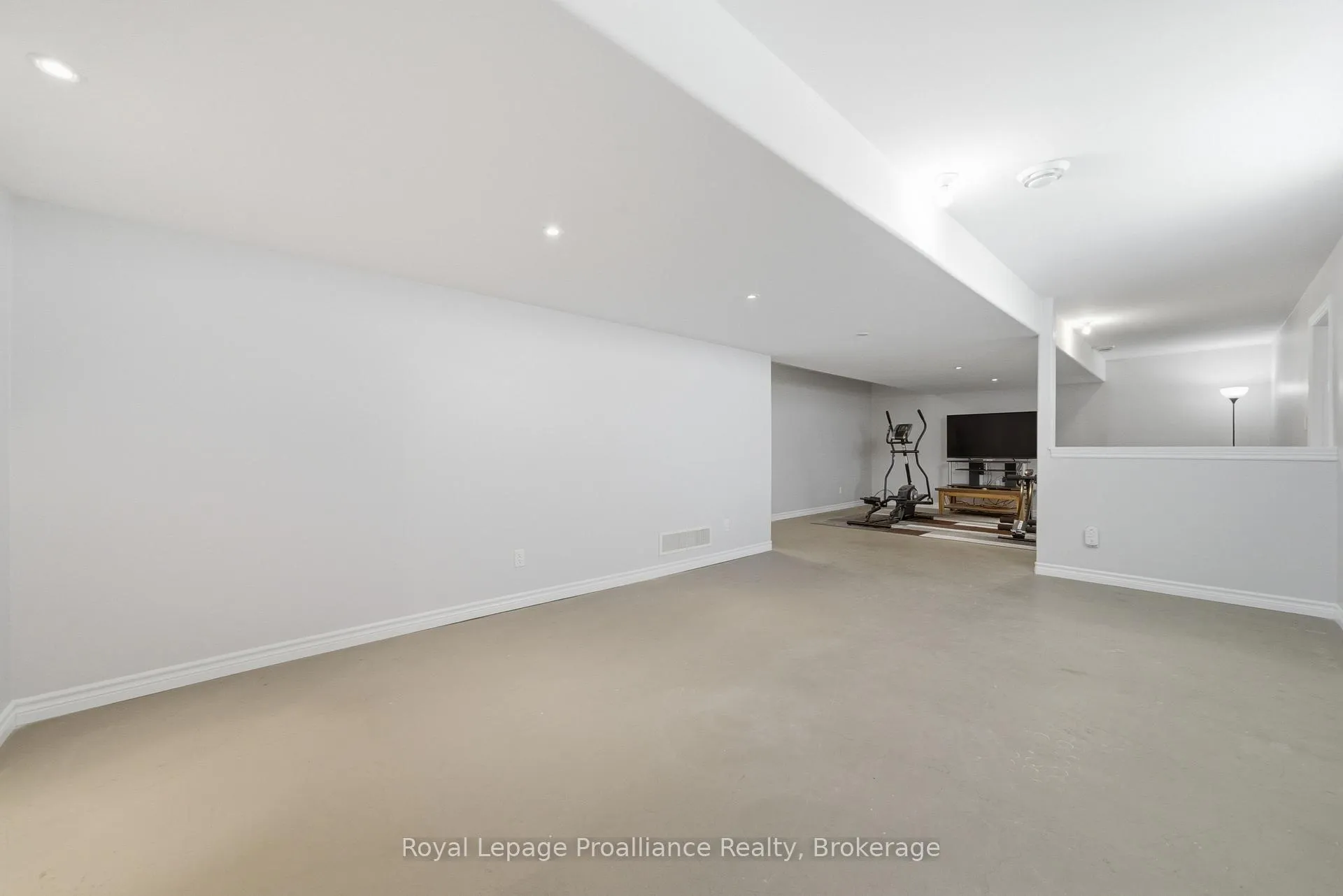Photo 30 of 6 Cooper Court, Brighton — HOMEH