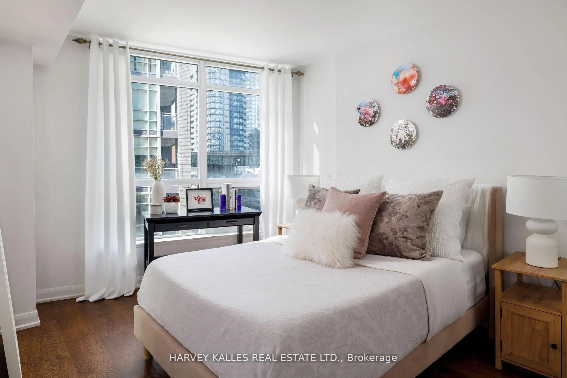 Photo 14 of Unit 401, 600 Fleet Street, Toronto, Niagara — HOMEH