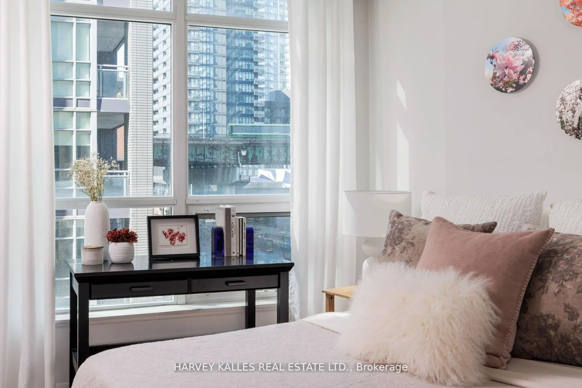 Photo 16 of Unit 401, 600 Fleet Street, Toronto, Niagara — HOMEH