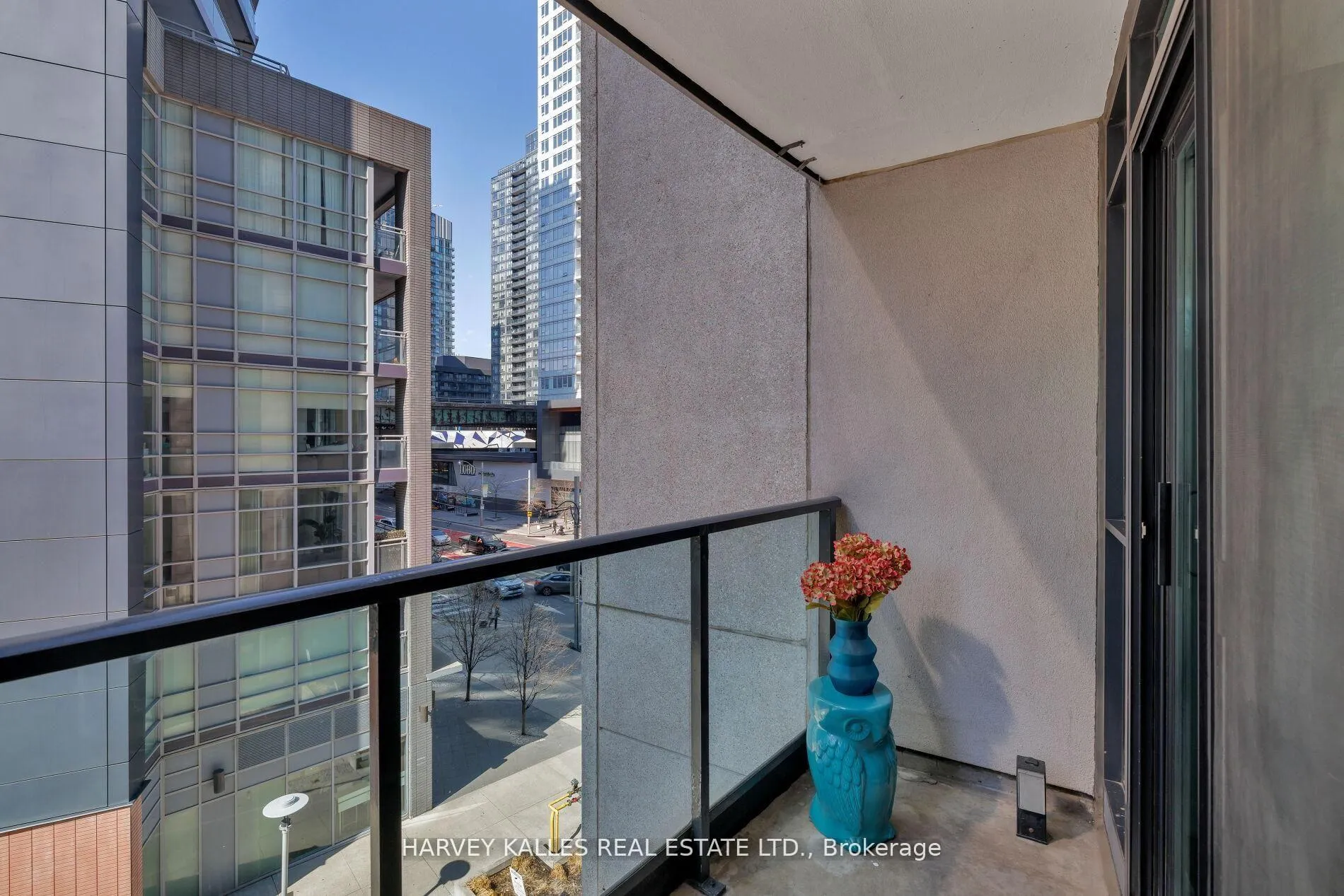 Photo 21 of Unit 401, 600 Fleet Street, Toronto, Niagara — HOMEH