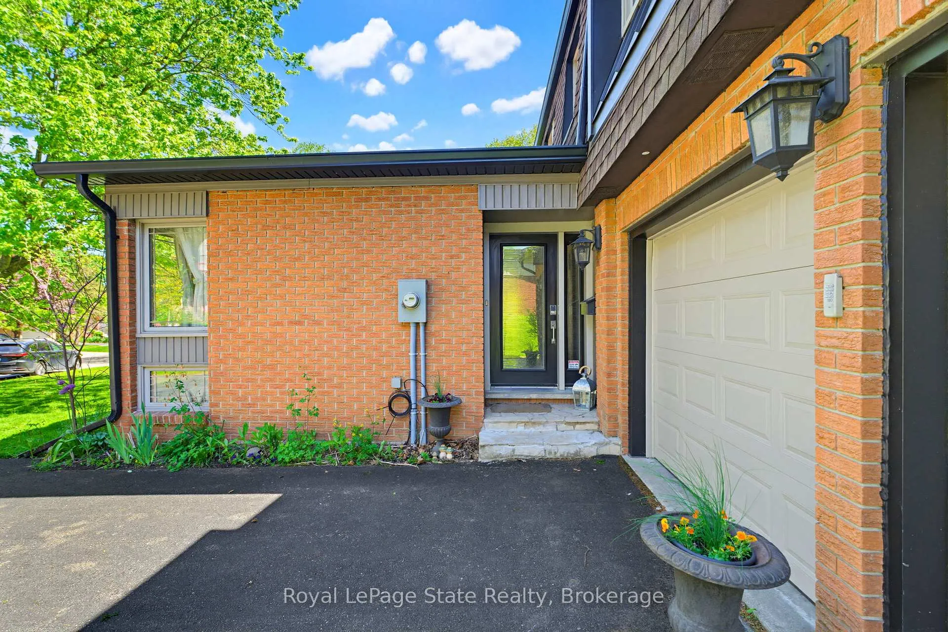 Photo 7 of 30 Jerome Park Drive, Hamilton, Dundas — HOMEH