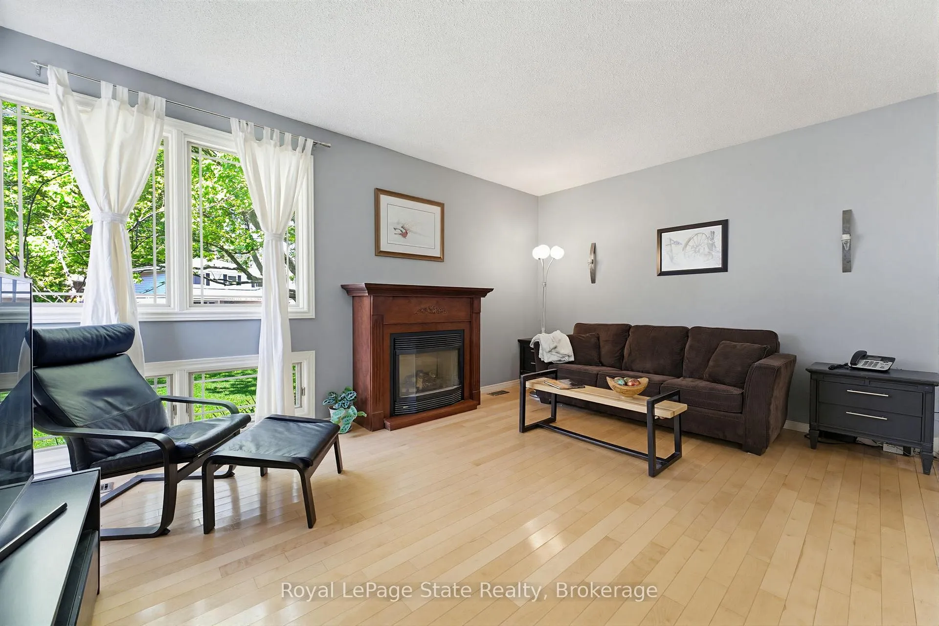 Photo 13 of 30 Jerome Park Drive, Hamilton, Dundas — HOMEH