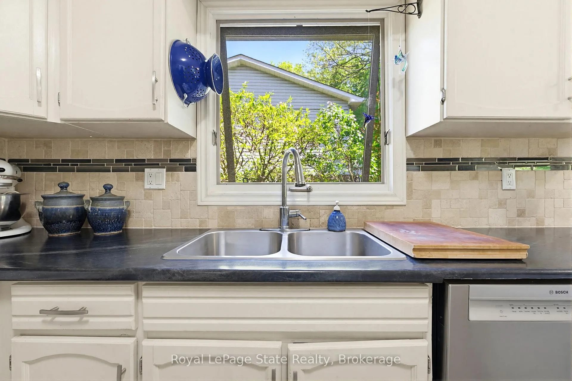 Photo 19 of 30 Jerome Park Drive, Hamilton, Dundas — HOMEH