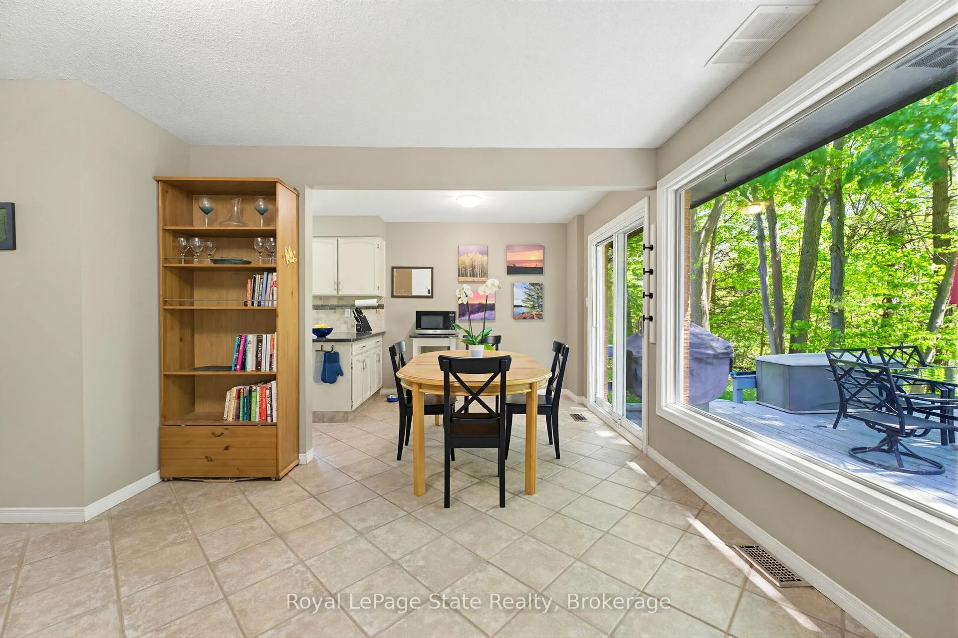 Photo 21 of 30 Jerome Park Drive, Hamilton, Dundas — HOMEH
