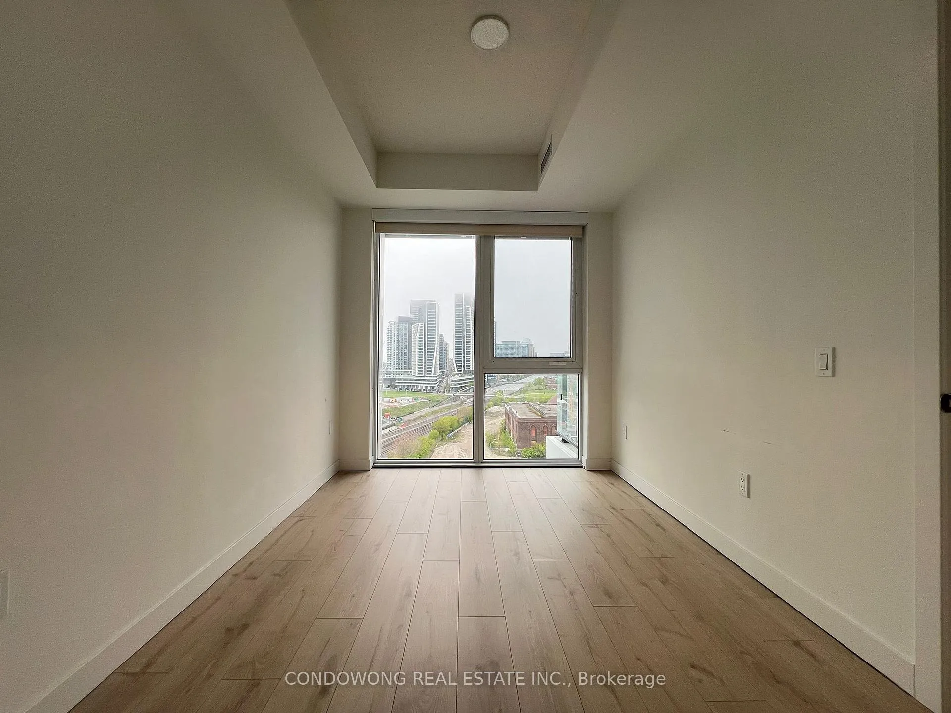 Photo 9 of Unit 1206, 9 Tecumseth Street, Toronto, Niagara — HOMEH