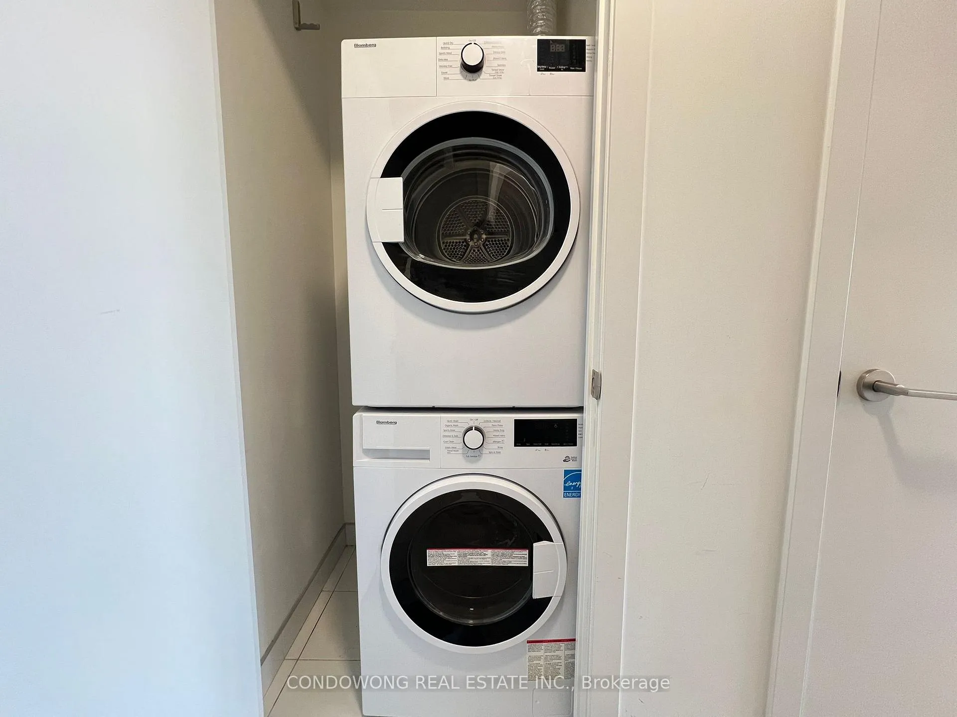 Photo 16 of Unit 1206, 9 Tecumseth Street, Toronto, Niagara — HOMEH