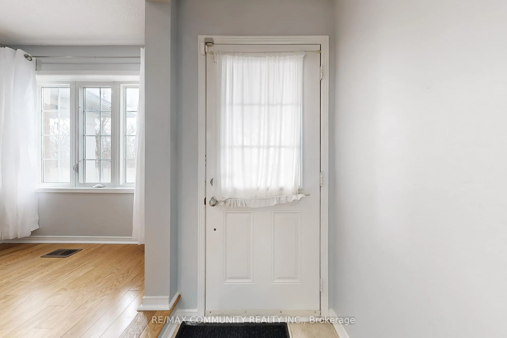 Photo 3 of 771 Cornell Rouge Boulevard, Markham, Cornell — HOMEH