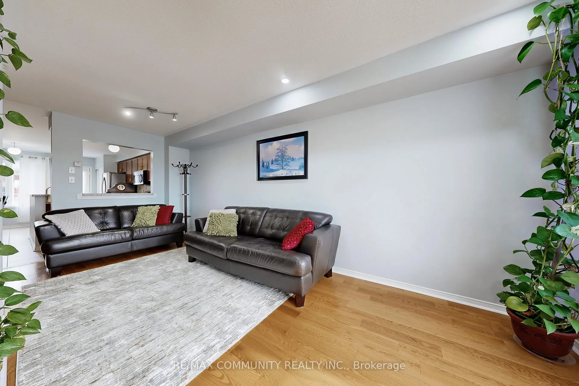 Photo 4 of 771 Cornell Rouge Boulevard, Markham, Cornell — HOMEH