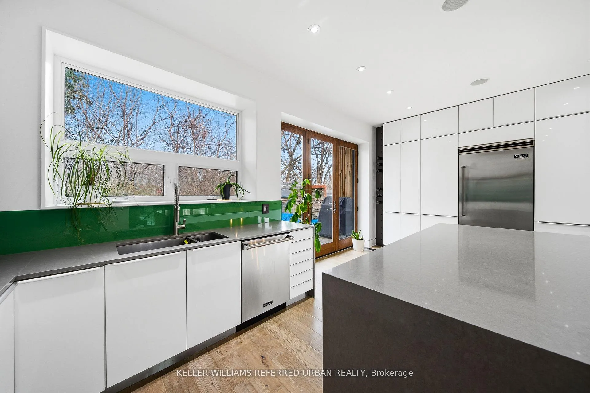 Photo 13 of 22 Daniels Street, Etobicoke, Stonegate-Queensway — HOMEH
