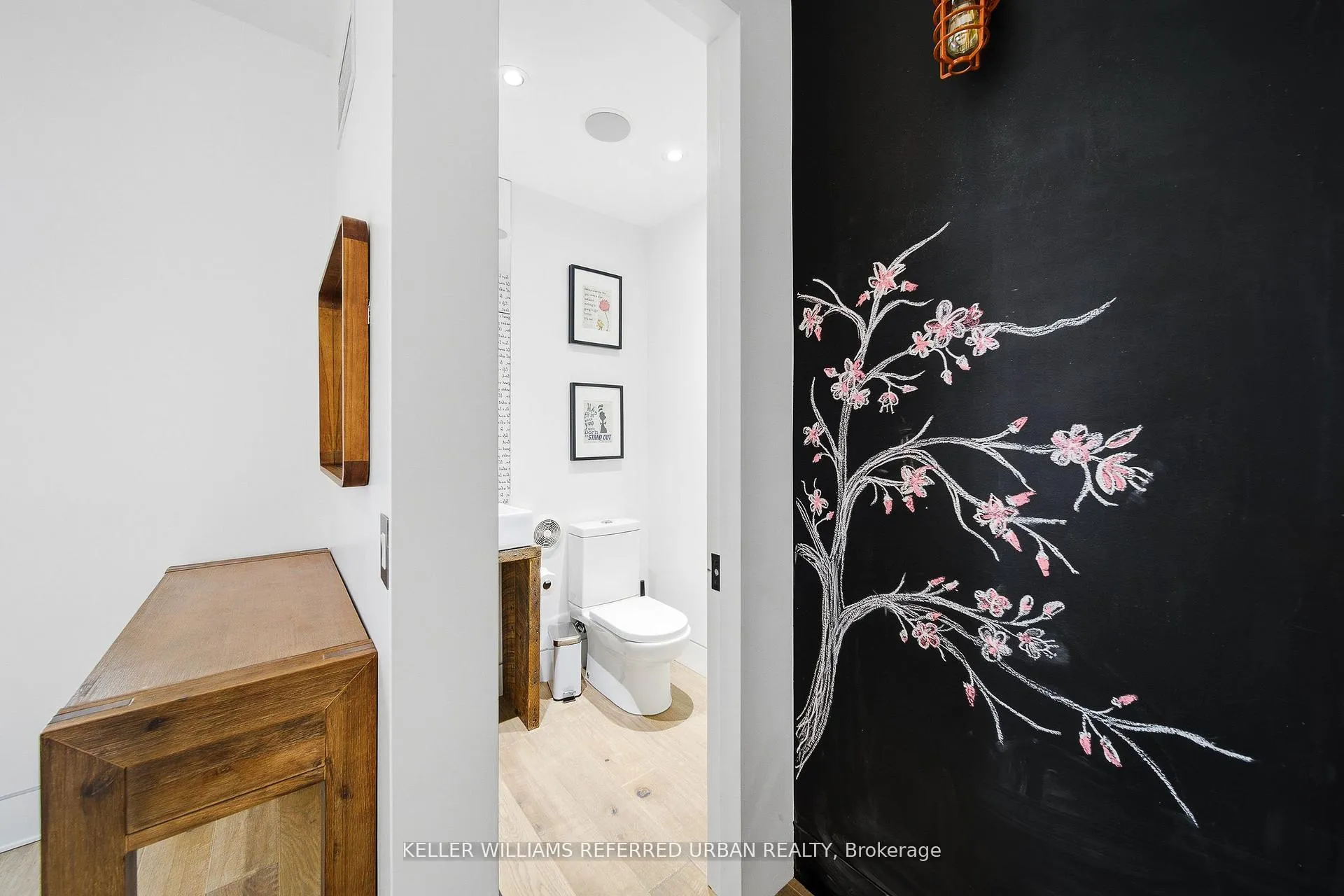 Photo 18 of 22 Daniels Street, Etobicoke, Stonegate-Queensway — HOMEH