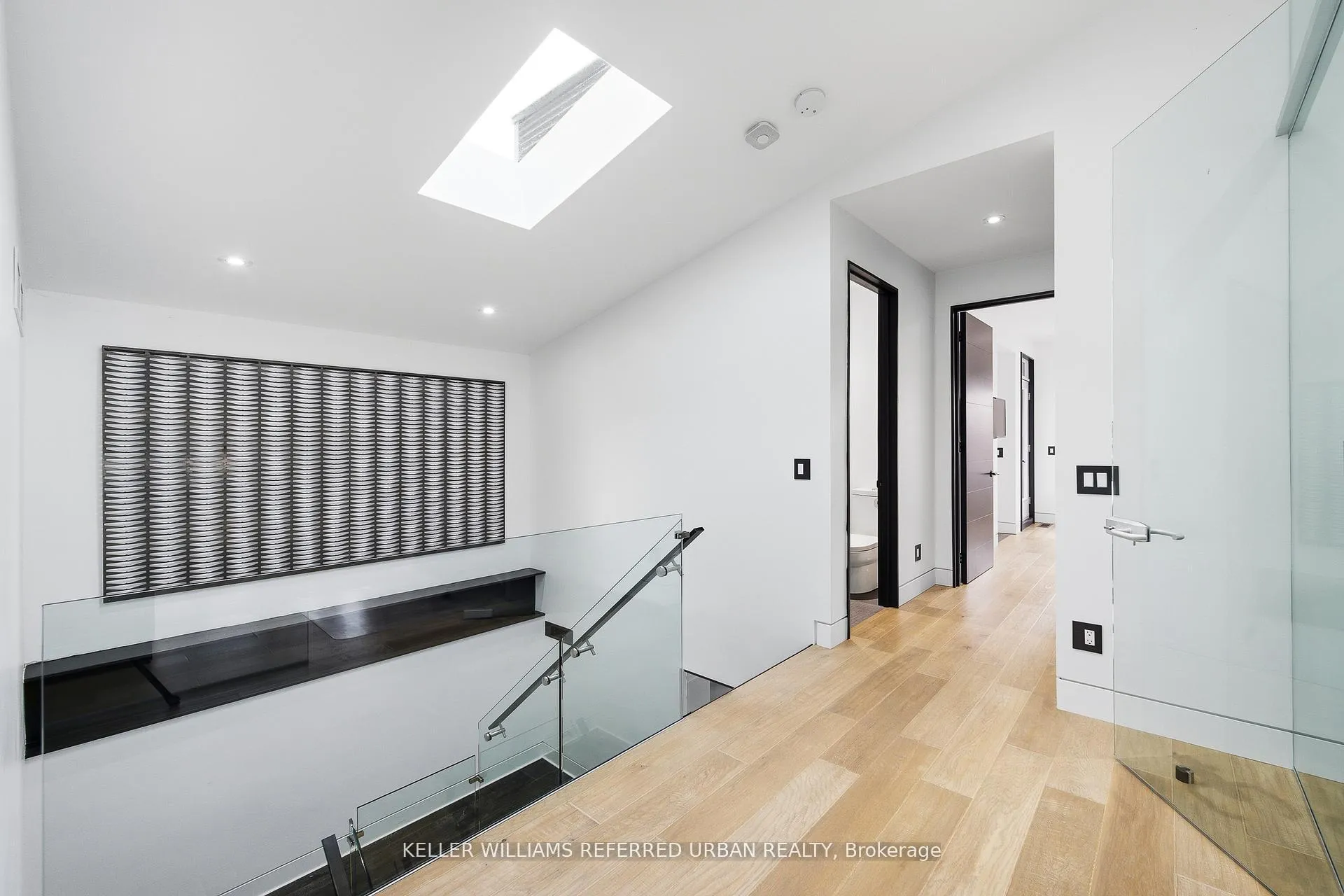Photo 26 of 22 Daniels Street, Etobicoke, Stonegate-Queensway — HOMEH