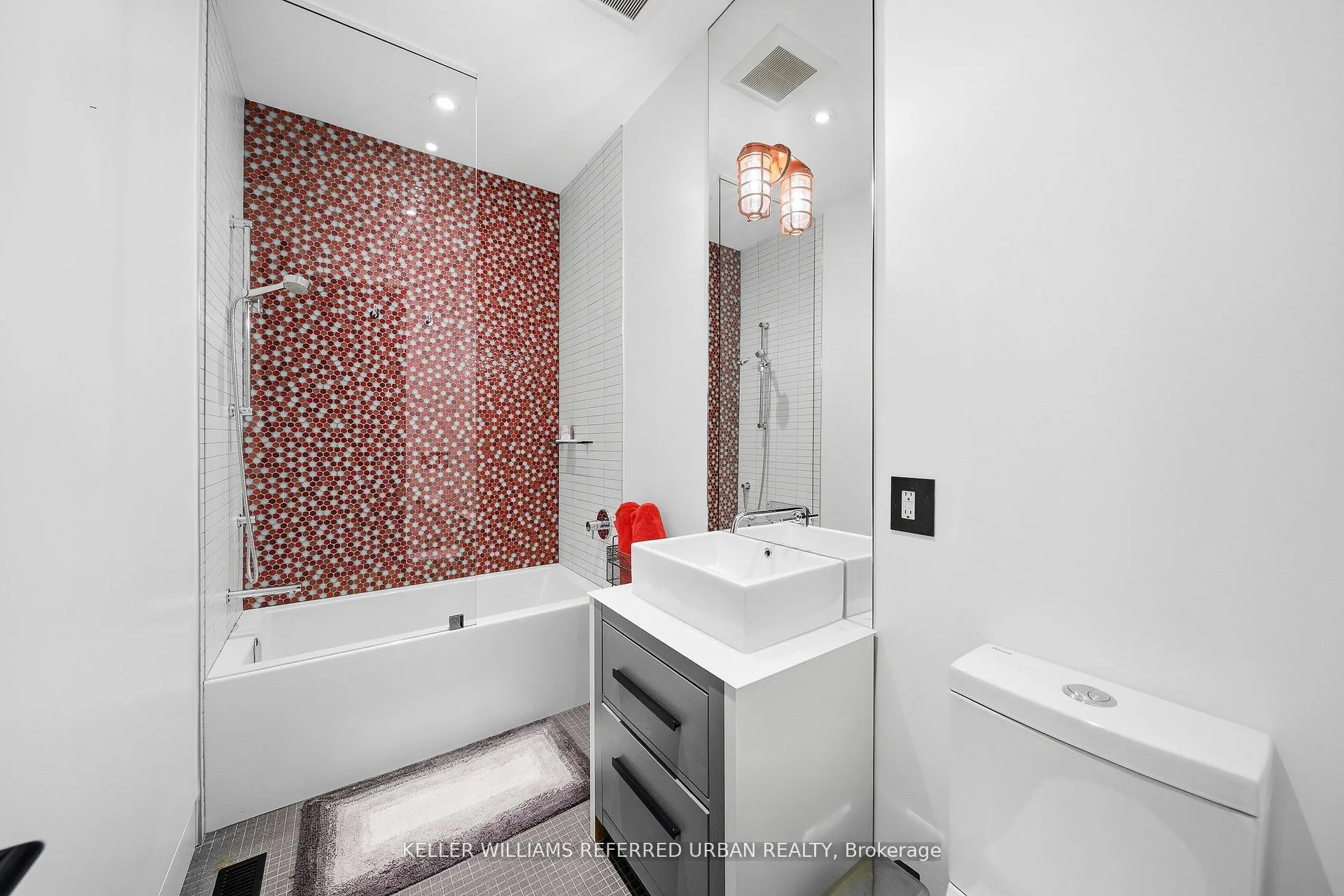 Photo 38 of 22 Daniels Street, Etobicoke, Stonegate-Queensway — HOMEH