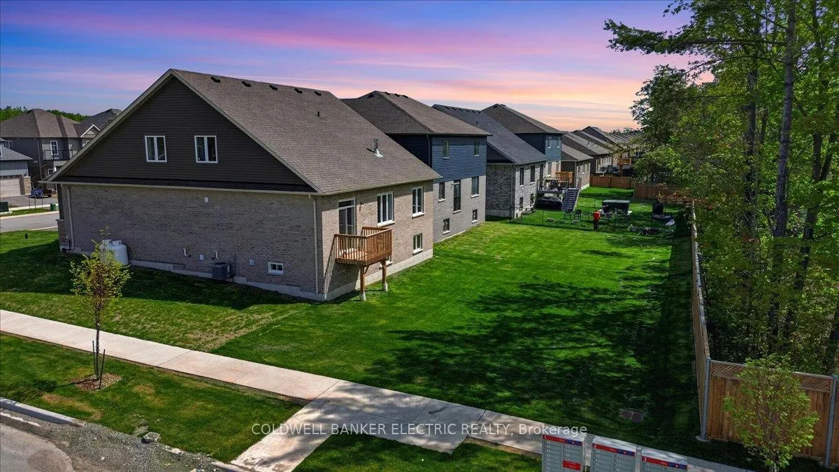 Photo 44 of 3 Hillcroft Way, Kawartha Lakes, Bobcaygeon — HOMEH