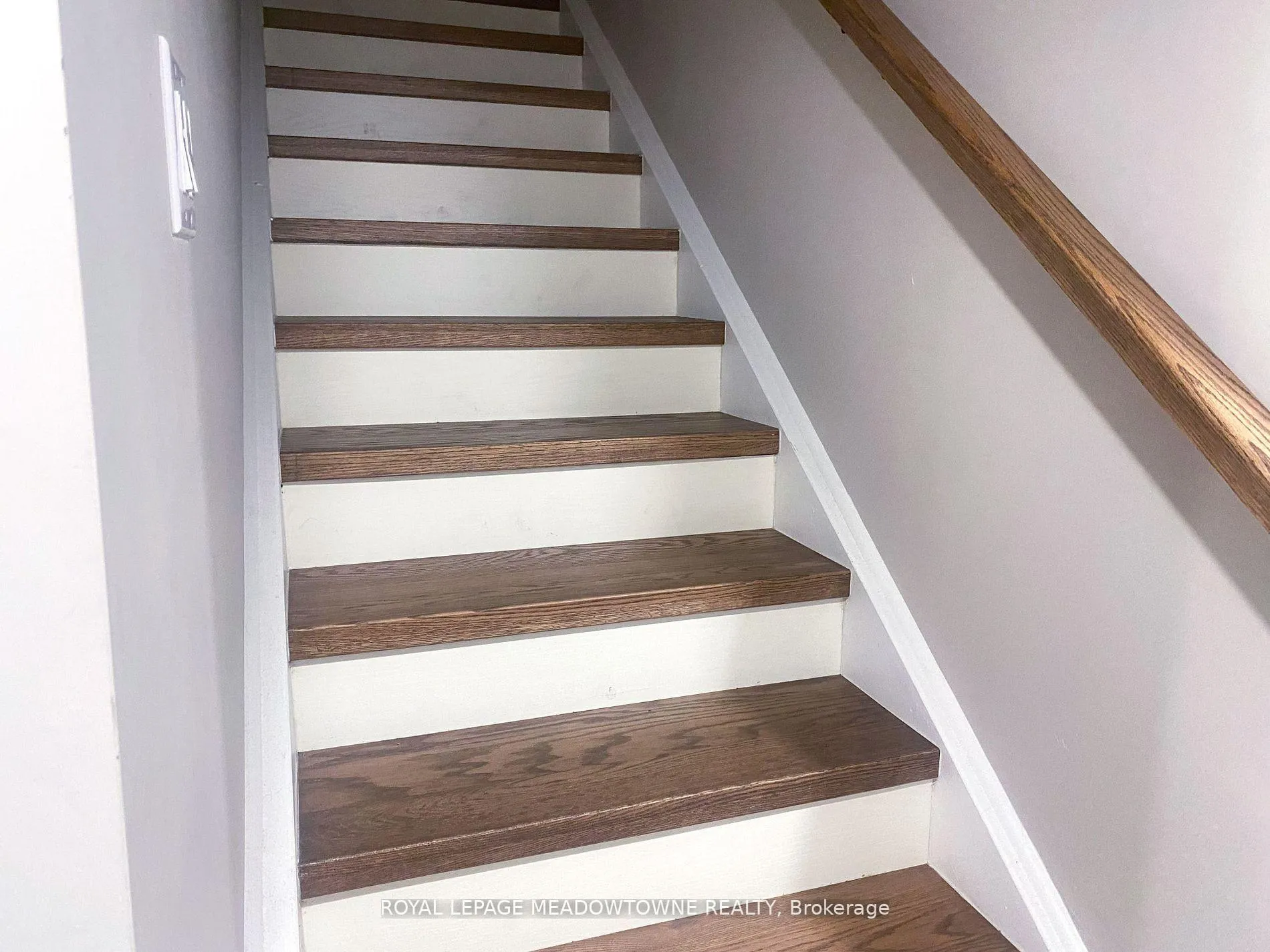 Photo 3 of Unit Lower, 1269 Rose Way, Milton, Cobban — HOMEH