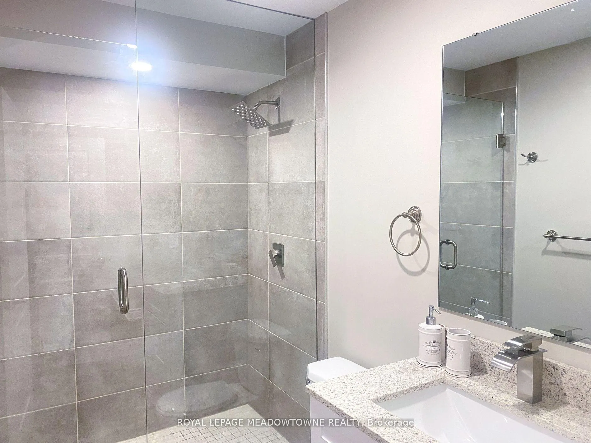 Photo 16 of Unit Lower, 1269 Rose Way, Milton, Cobban — HOMEH