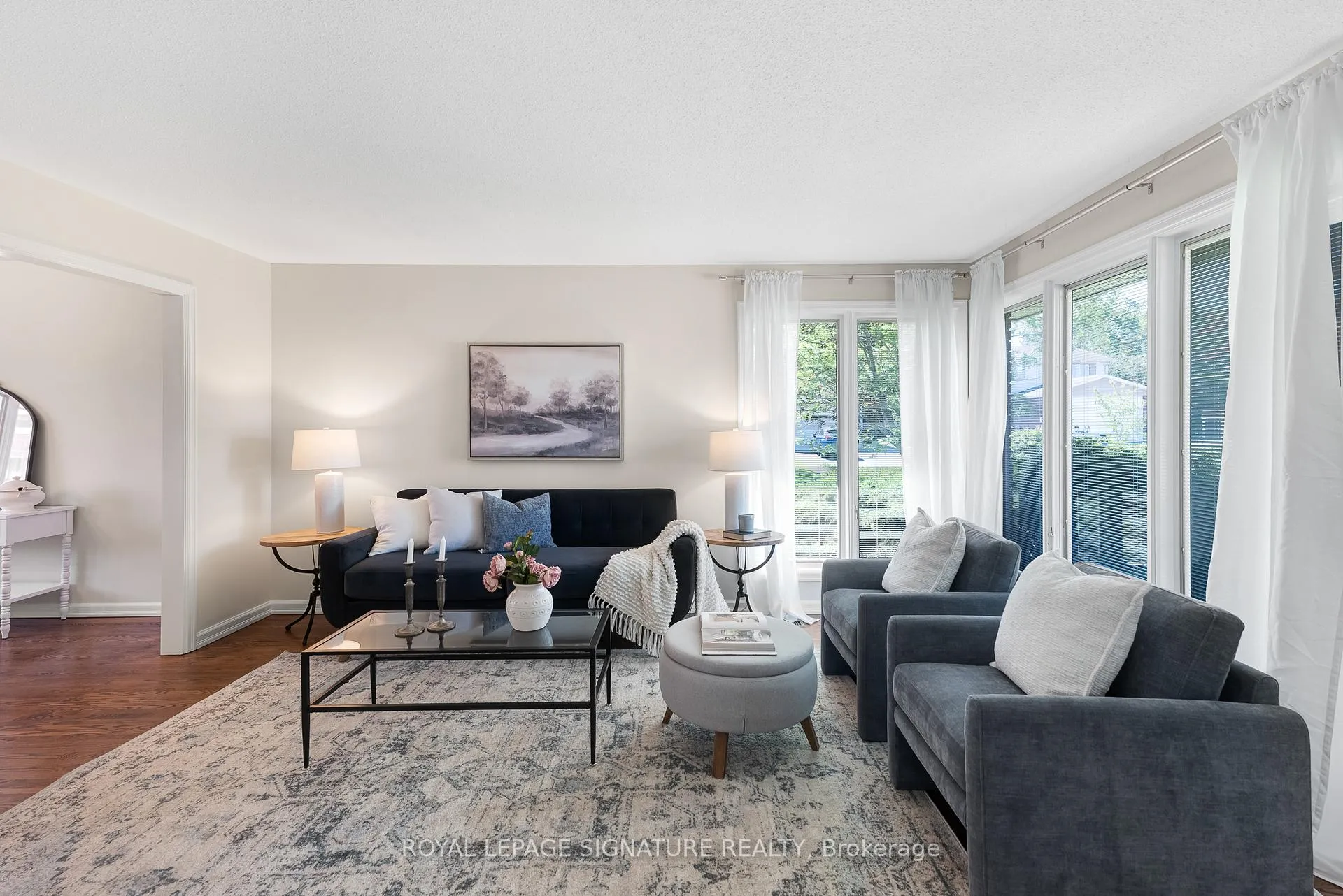 Photo 3 of 197 Baker Court, Oshawa, Eastdale — HOMEH