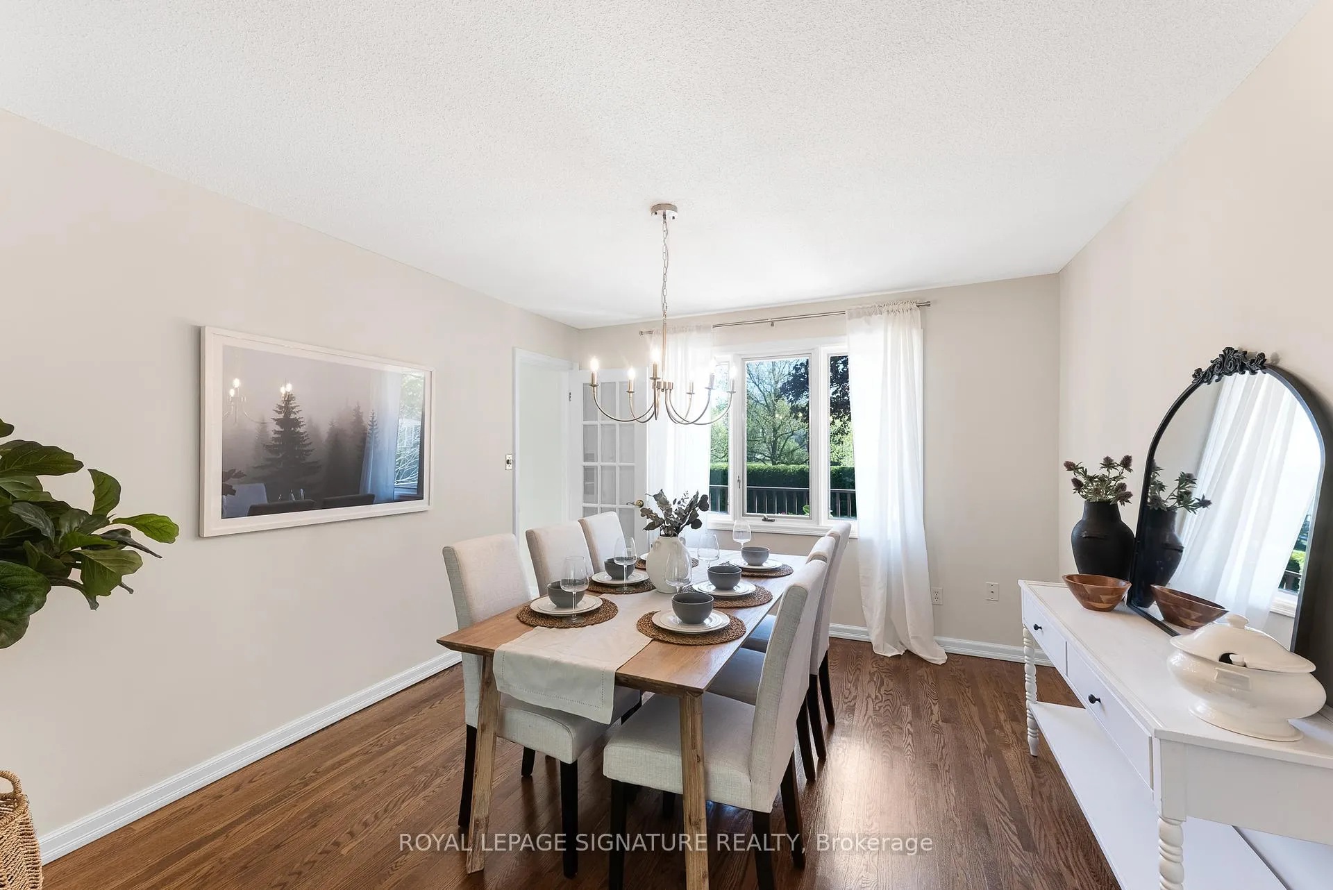 Photo 6 of 197 Baker Court, Oshawa, Eastdale — HOMEH