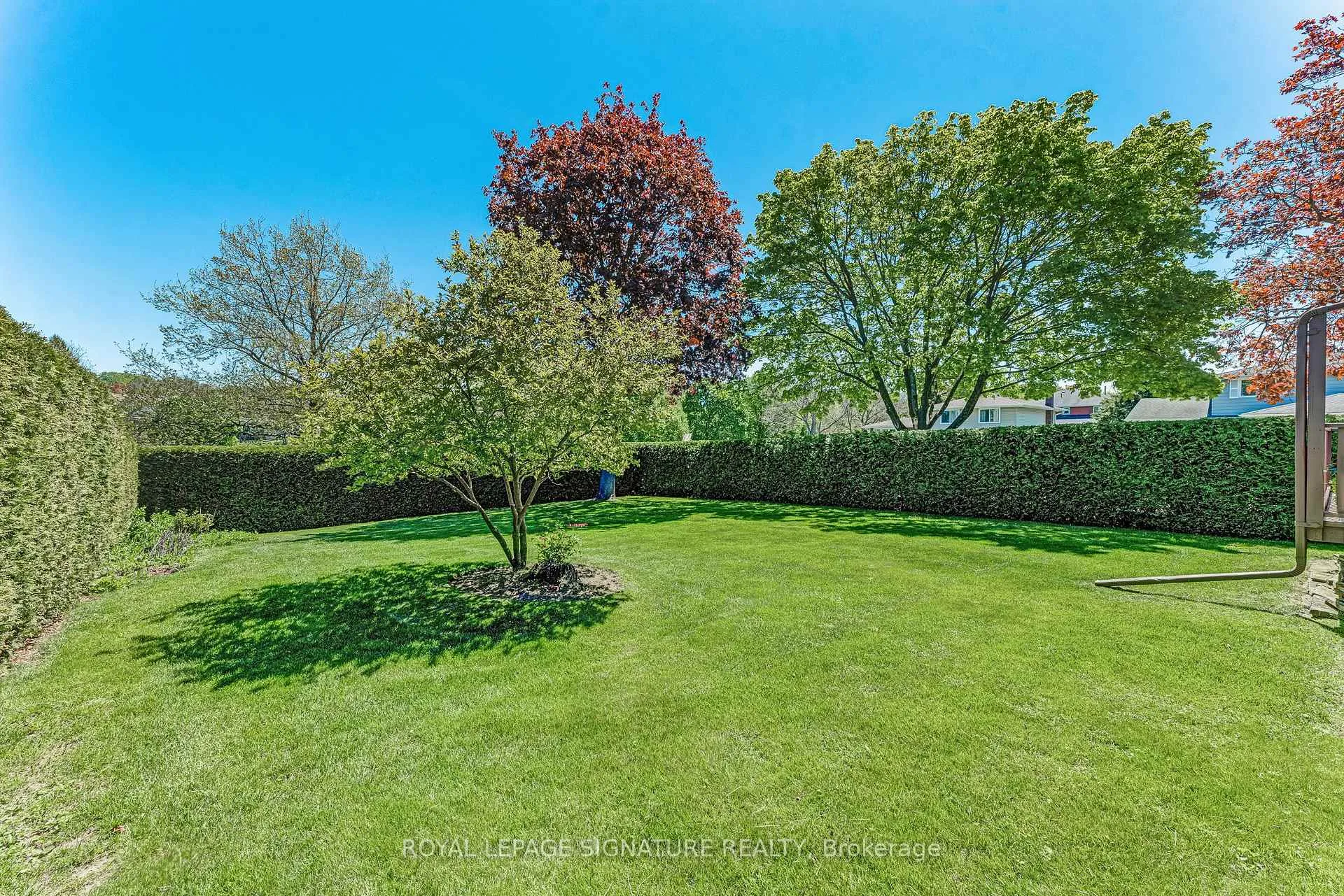 Photo 37 of 197 Baker Court, Oshawa, Eastdale — HOMEH