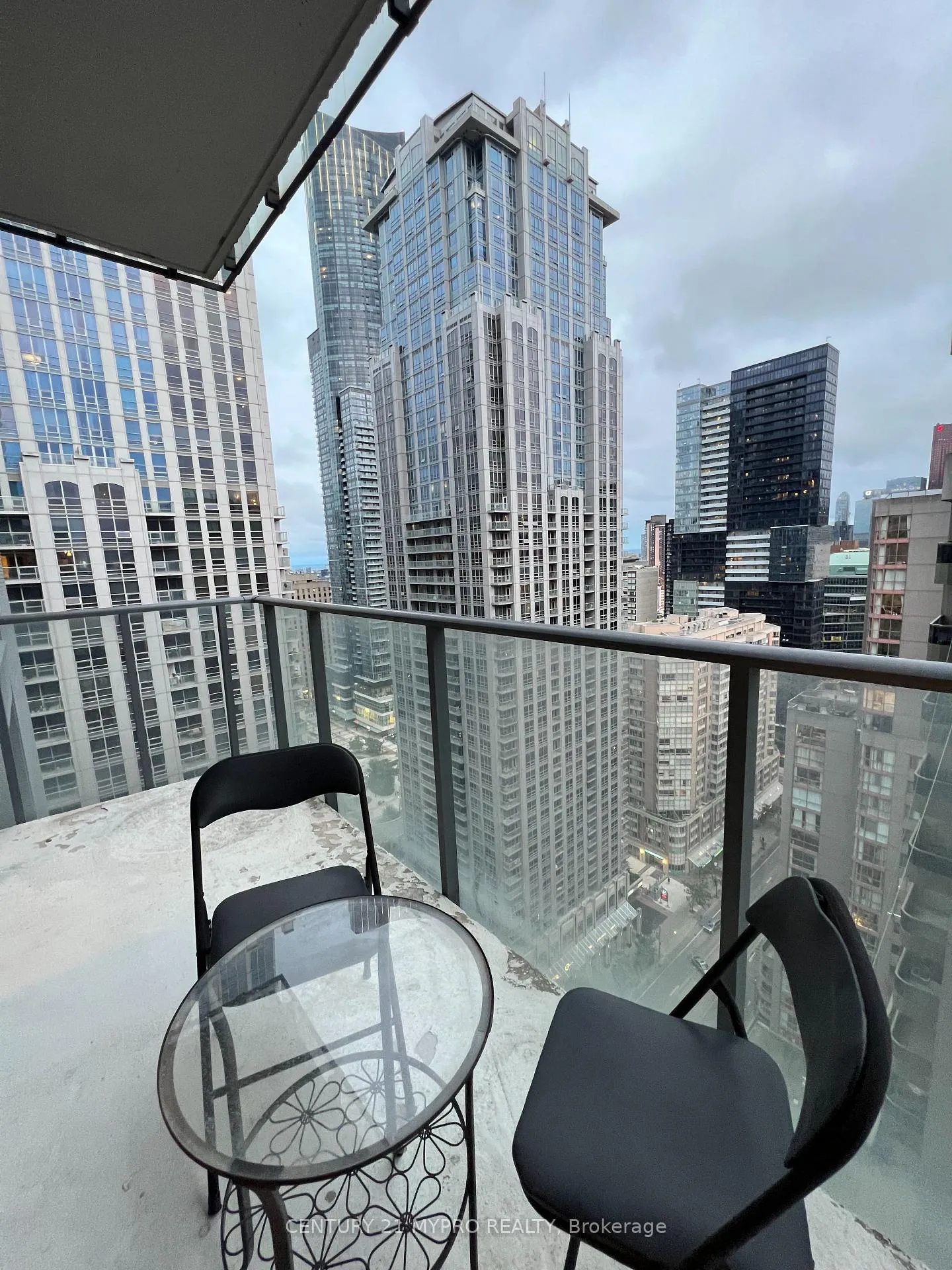 Photo 9 of Unit 2607, 770 Bay Street, Toronto, Bay Street Corridor — HOMEH