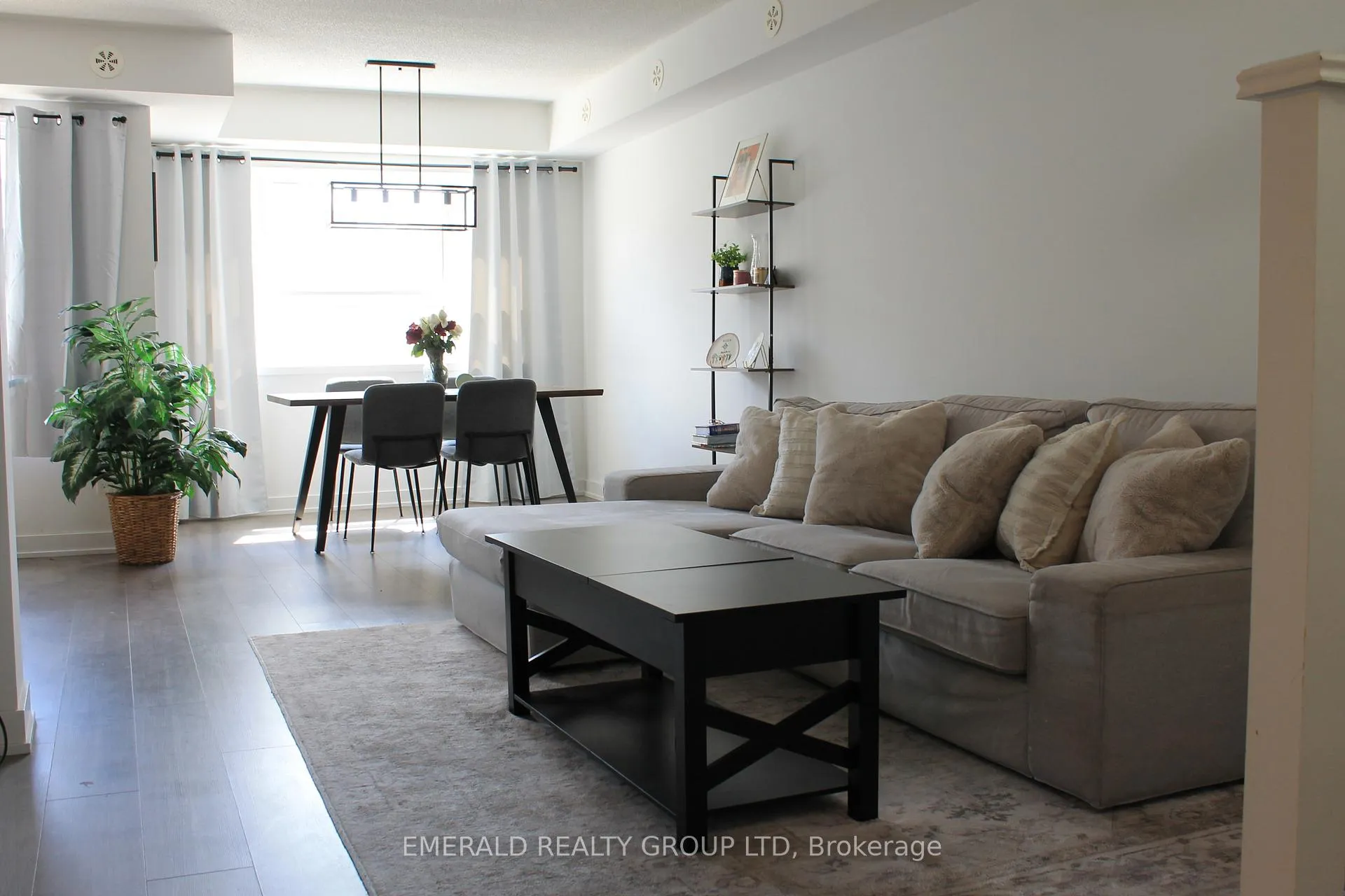 Photo 6 of Unit 507, 1127 Cooke Boulevard, Burlington, LaSalle — HOMEH