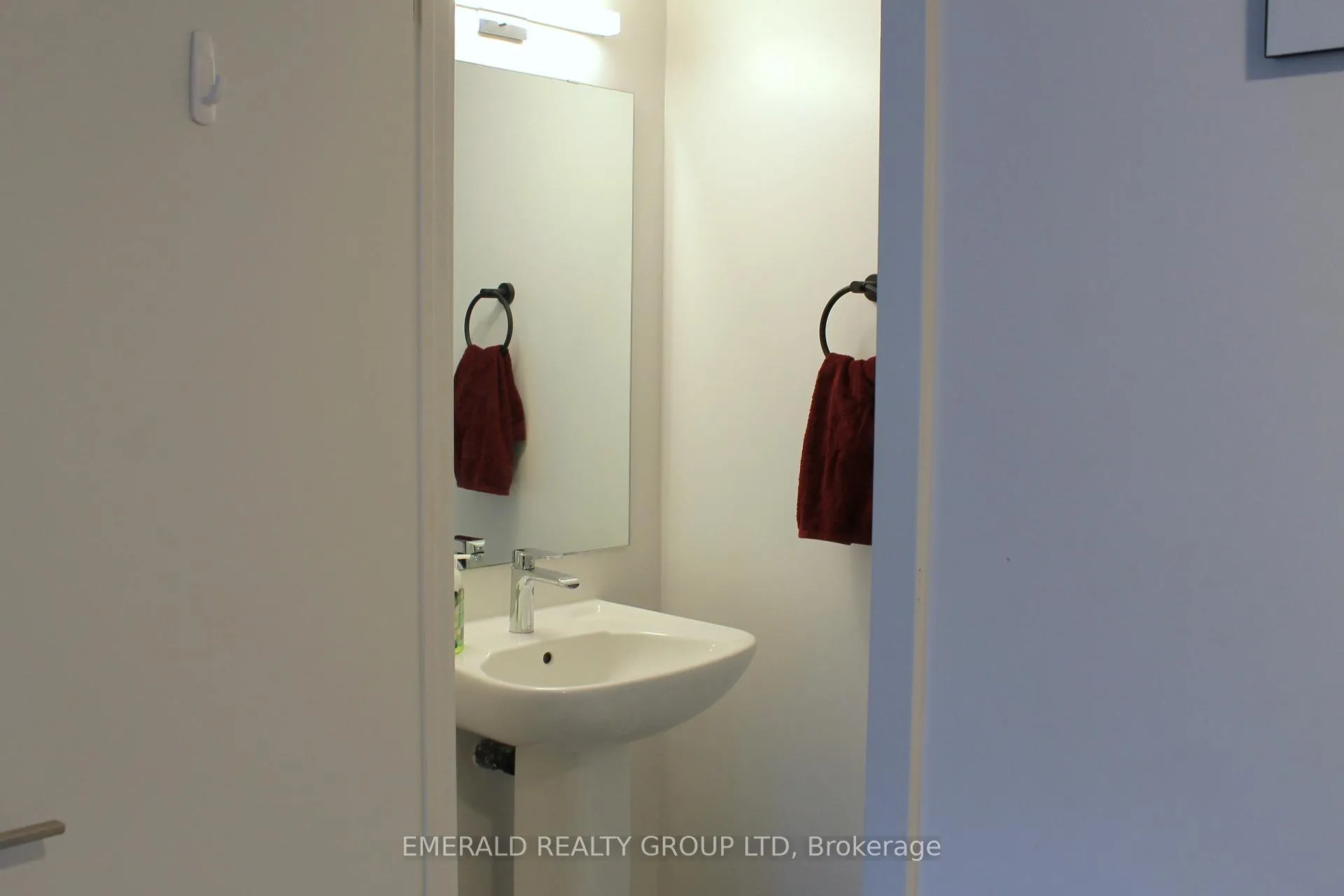 Photo 8 of Unit 507, 1127 Cooke Boulevard, Burlington, LaSalle — HOMEH