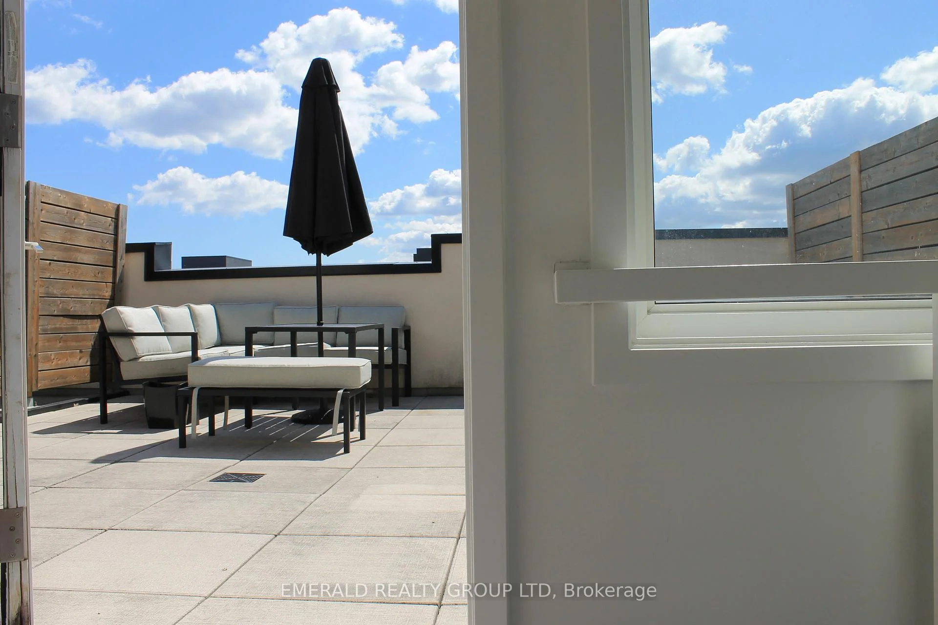 Photo 13 of Unit 507, 1127 Cooke Boulevard, Burlington, LaSalle — HOMEH