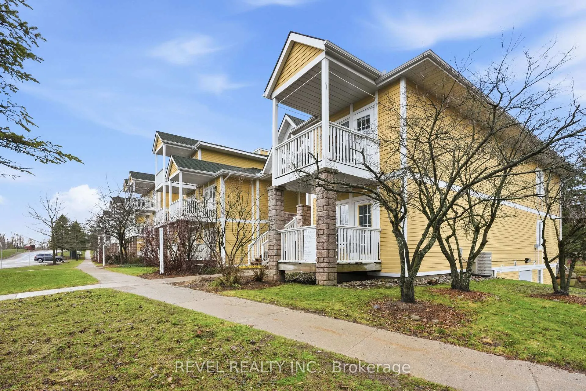 Front of Unit 2106, 90 Highland Drive