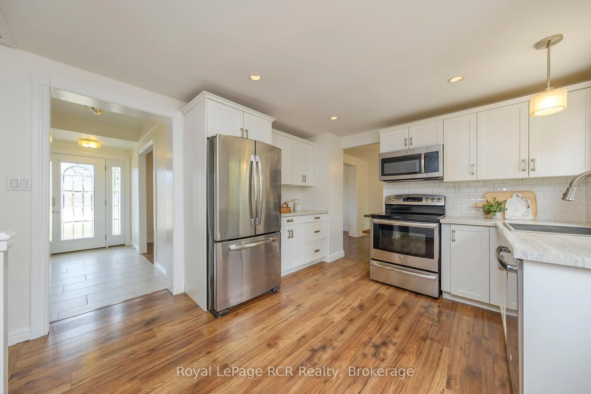 Photo 10 of 466 Highland Drive, Kincardine — HOMEH