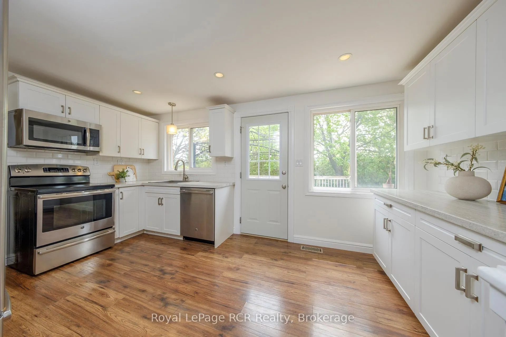 Photo 11 of 466 Highland Drive, Kincardine — HOMEH