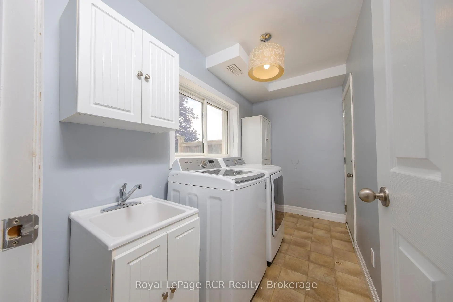 Photo 24 of 466 Highland Drive, Kincardine — HOMEH